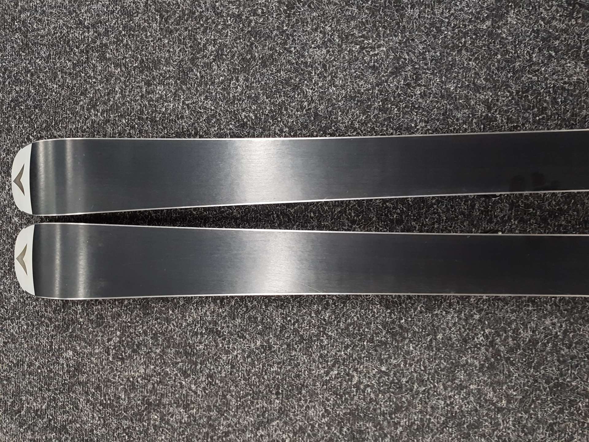 Schiuri second-hand DYNASTAR TEAM SPEED 80