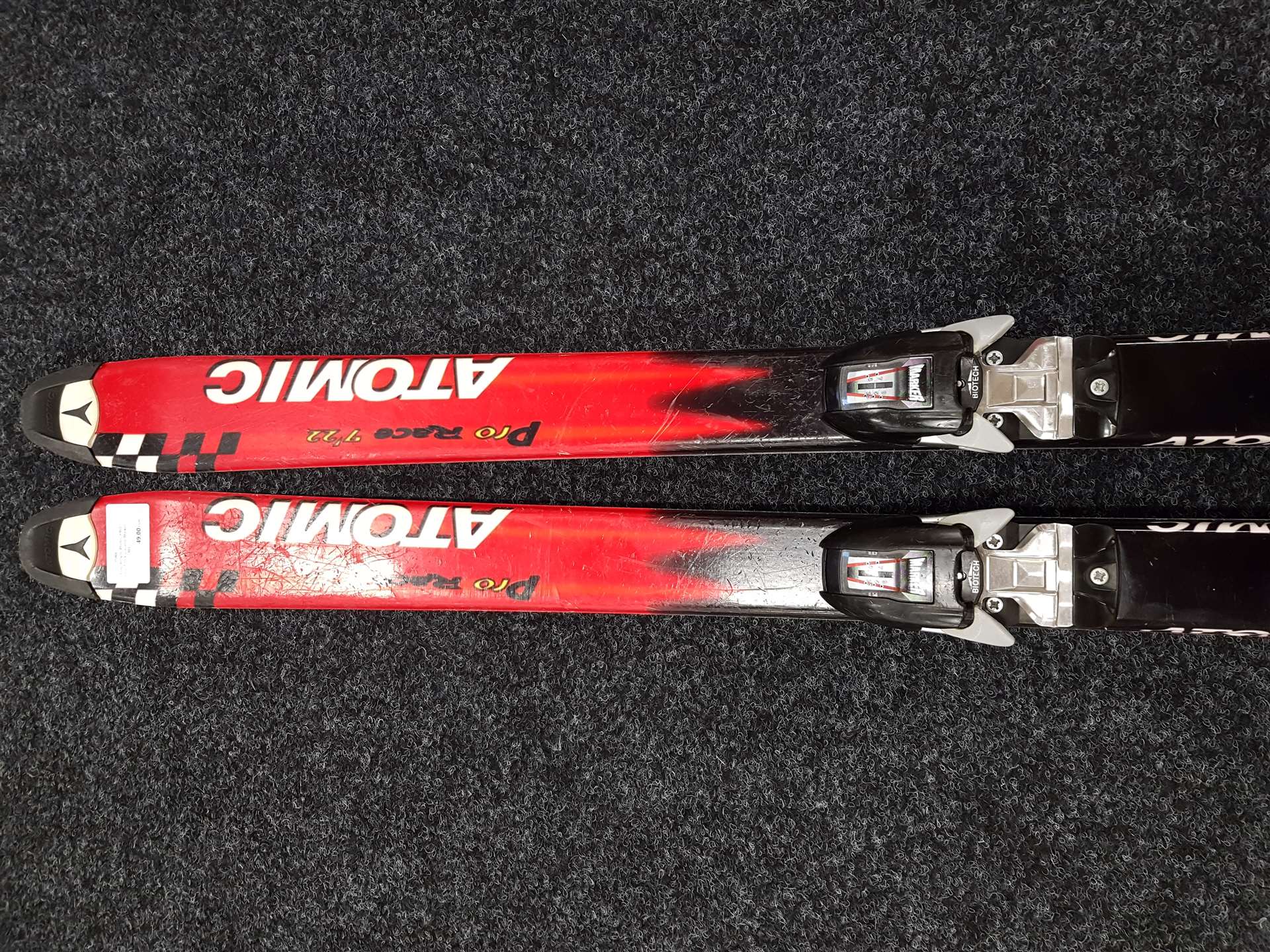 Schiuri Atomic PRO Race 7'22 folosite + legături Marker M3
