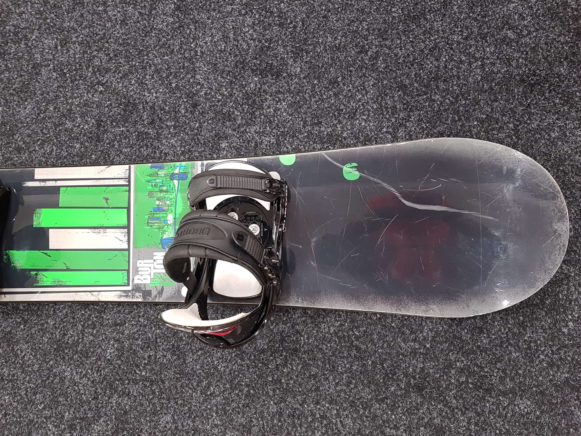 Použitý snowboard BURTON Elite + vázání Burton velikost L