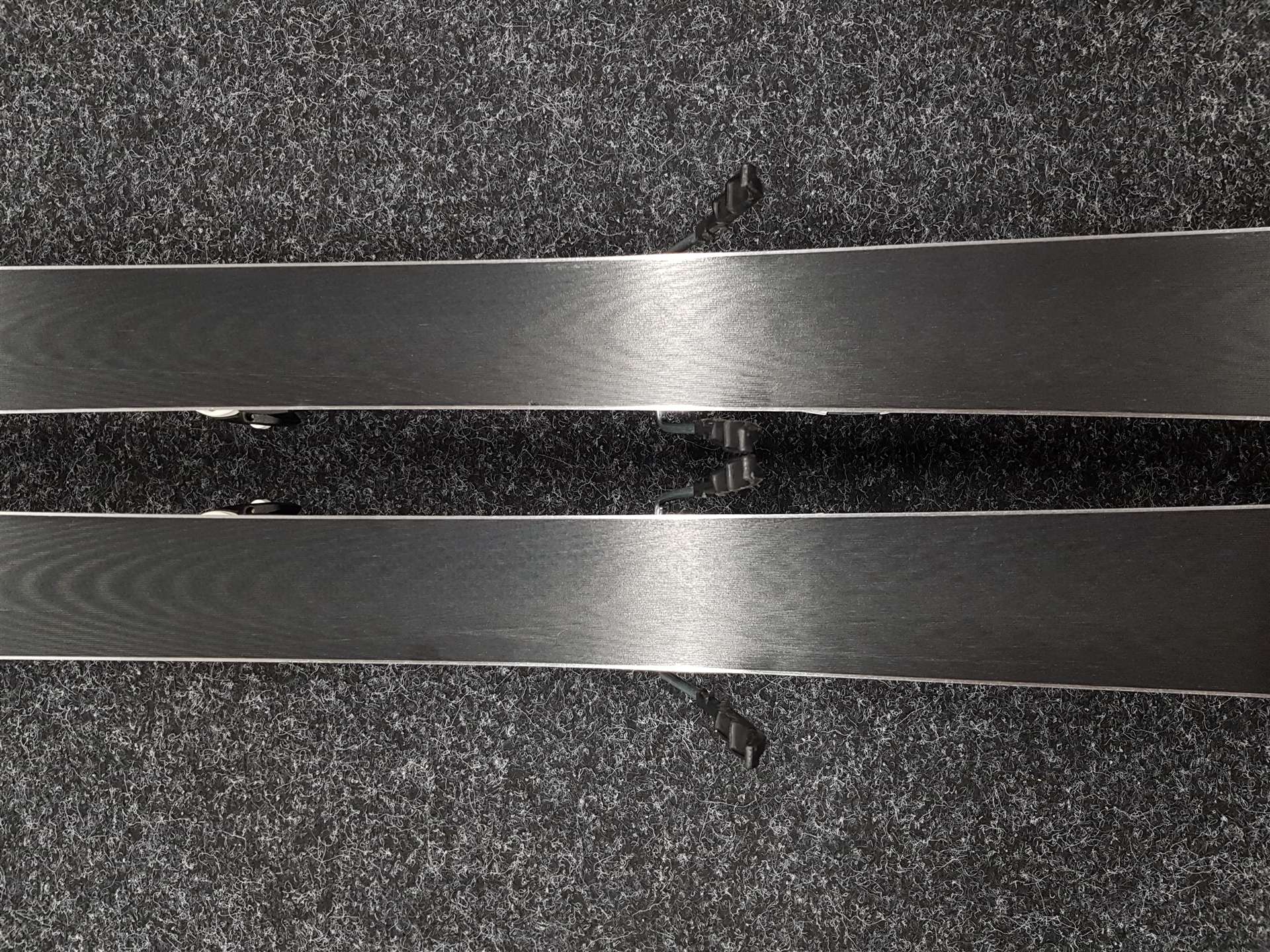 Použité lyže VOLKL Flair SC + viazanie Marker TCX Lady 11