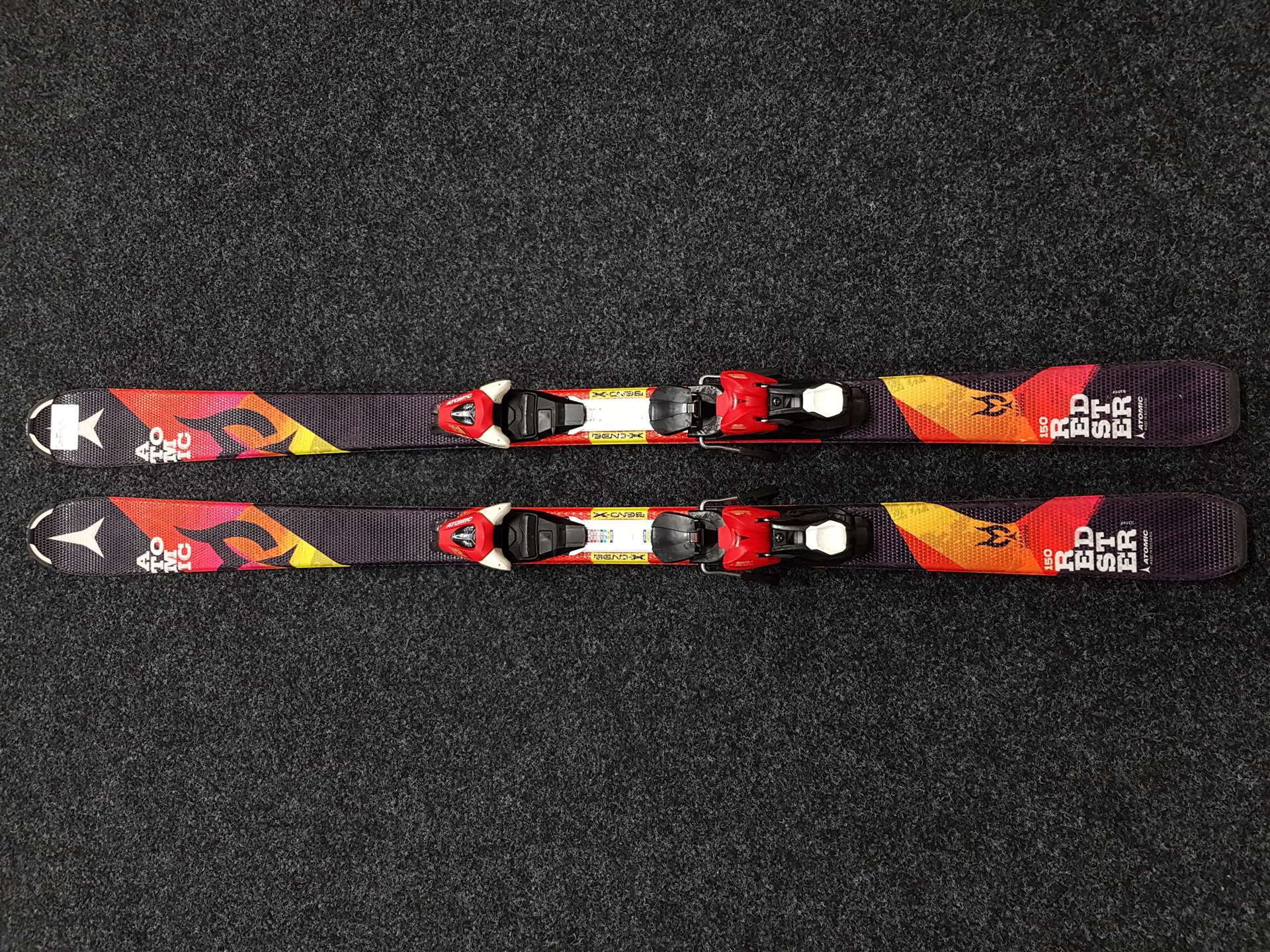 Použité lyže ATOMIC Redster Bend-X + vázání Atomic XTE 7