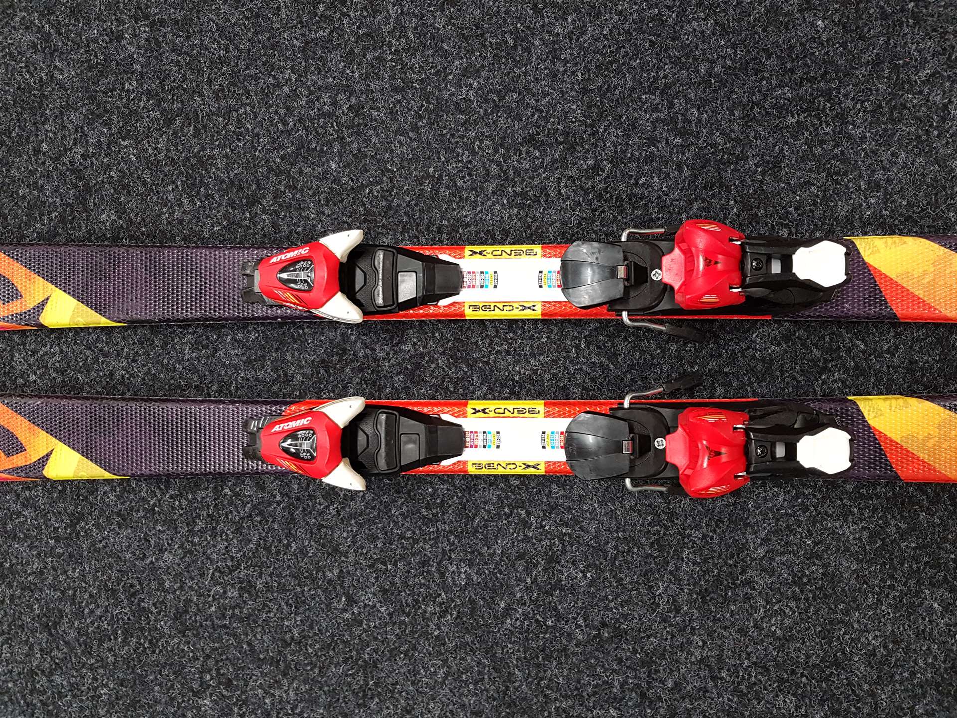 Použité lyže ATOMIC Redster Bend-X + viazanie Atomic XTE 7