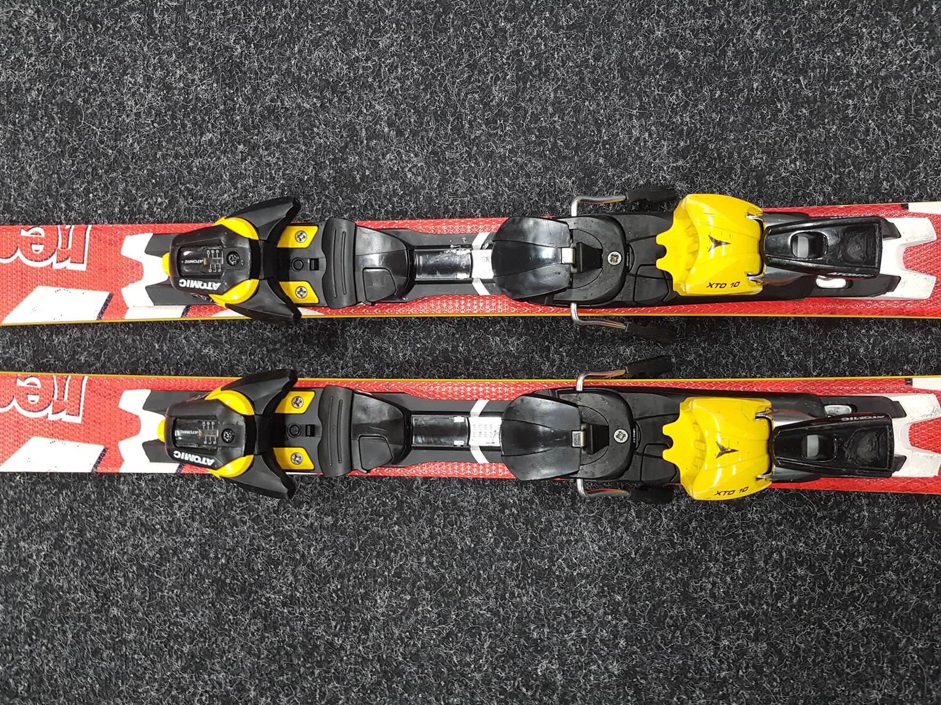 Použité lyže ATOMIC Redster LT + viazanie Atomic XTO 10