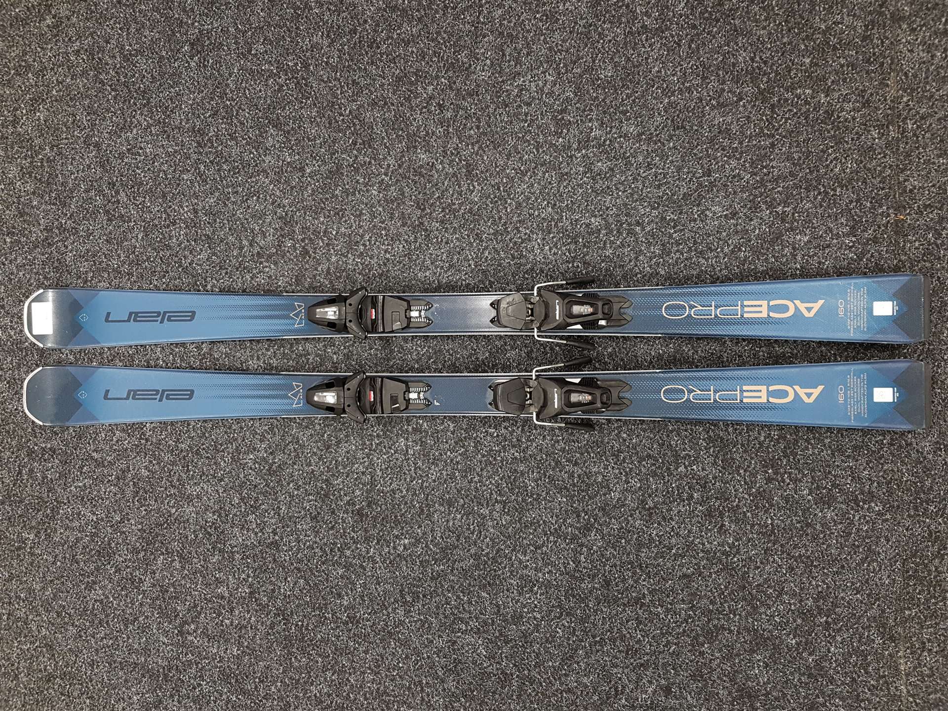 Skis ELAN Ace Pro d'occasion + fixations Elan EL 10