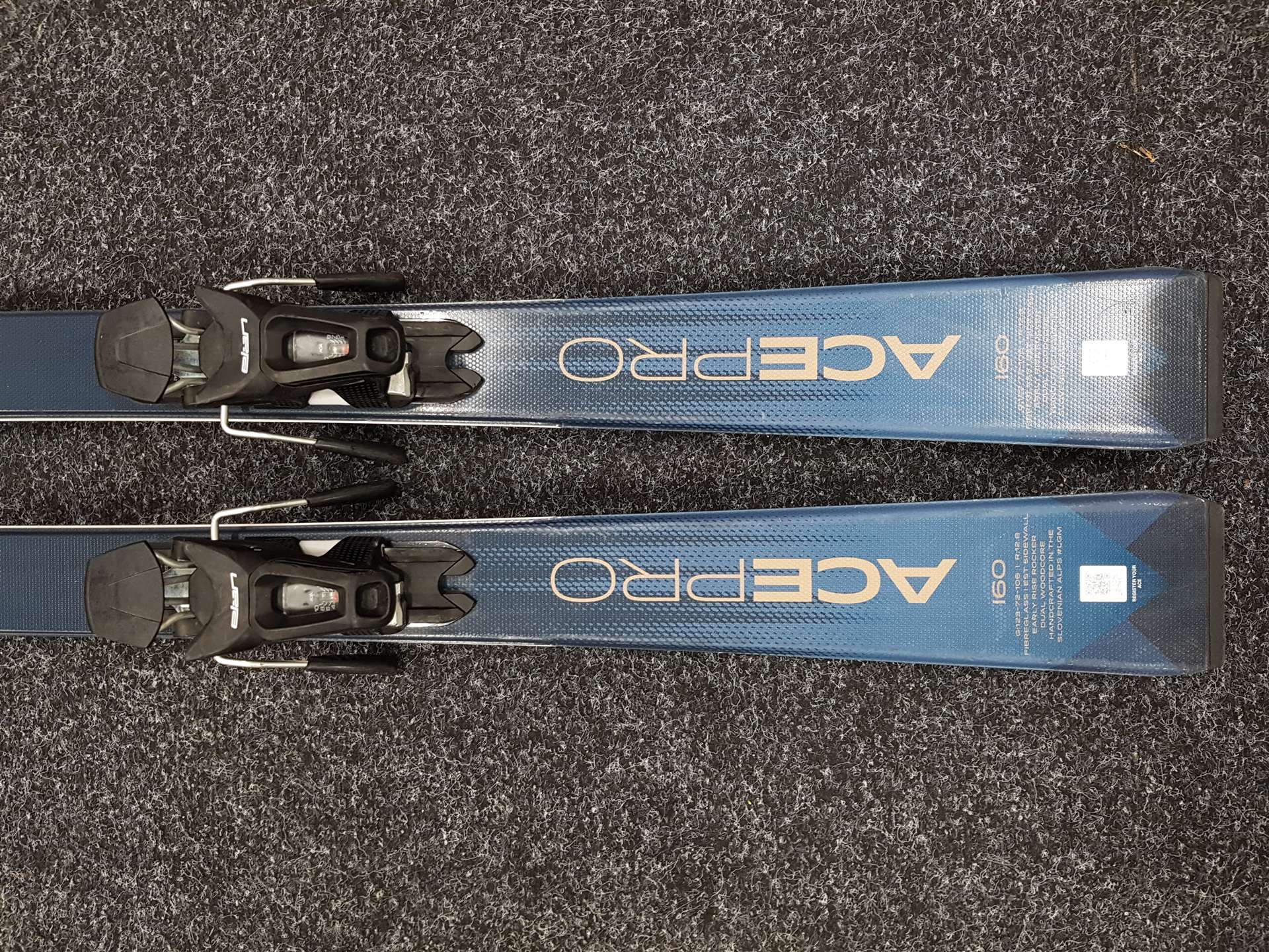 Skis ELAN Ace Pro d'occasion + fixations Elan EL 10
