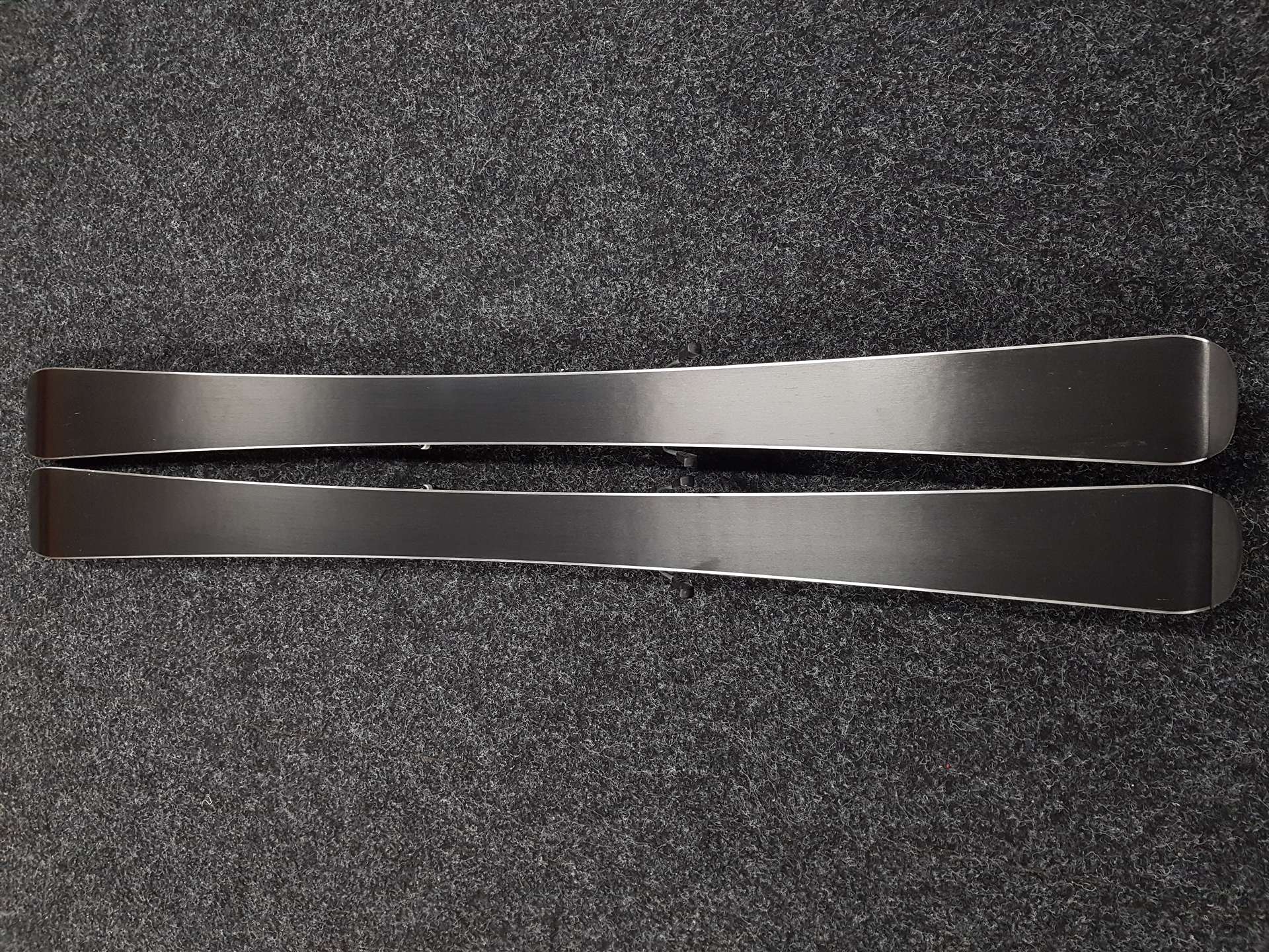 Použité detské lyže ELAN Formula + viazanie Elan 4,5