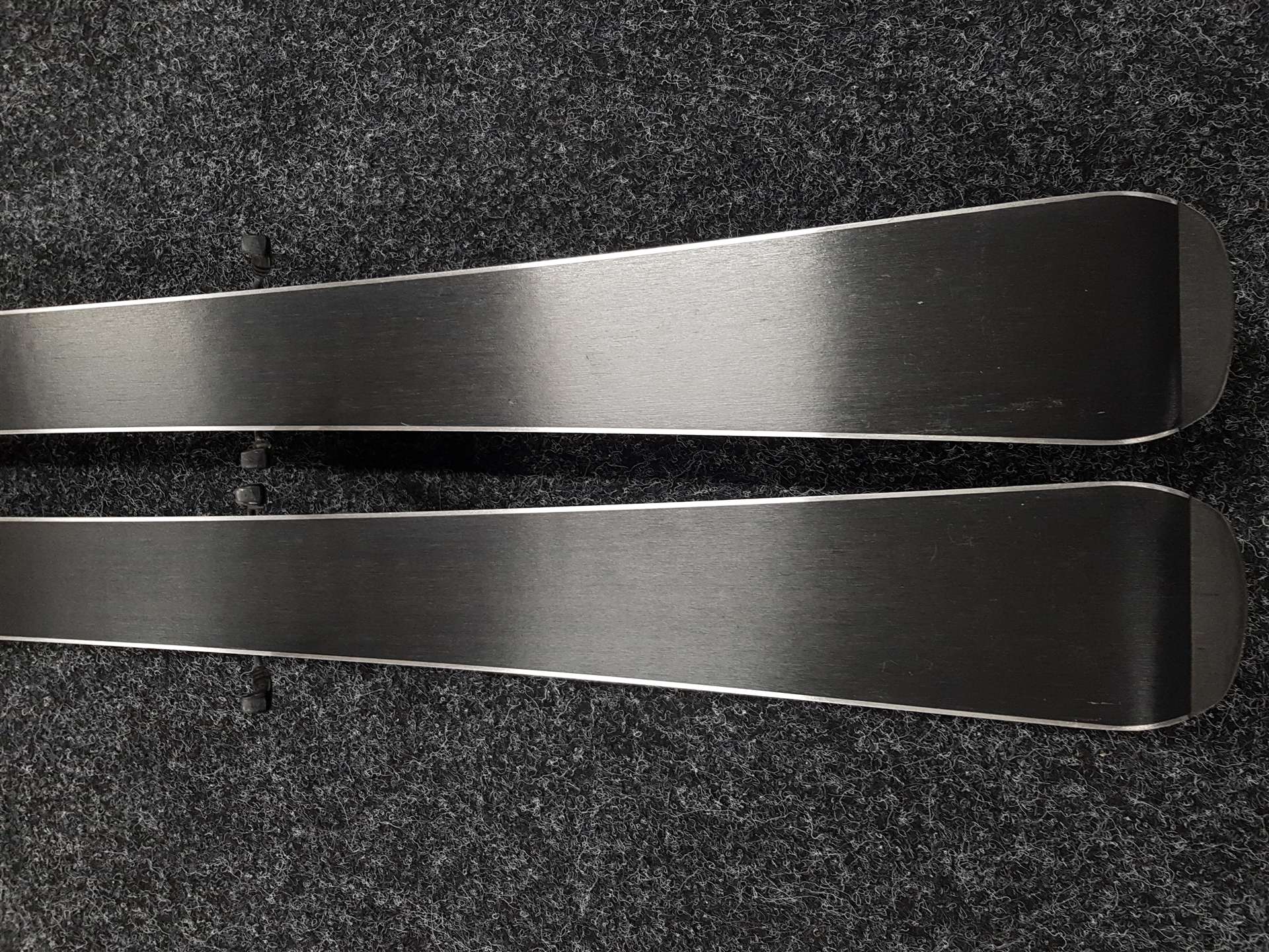 Použité detské lyže ELAN Formula + viazanie Elan 4,5