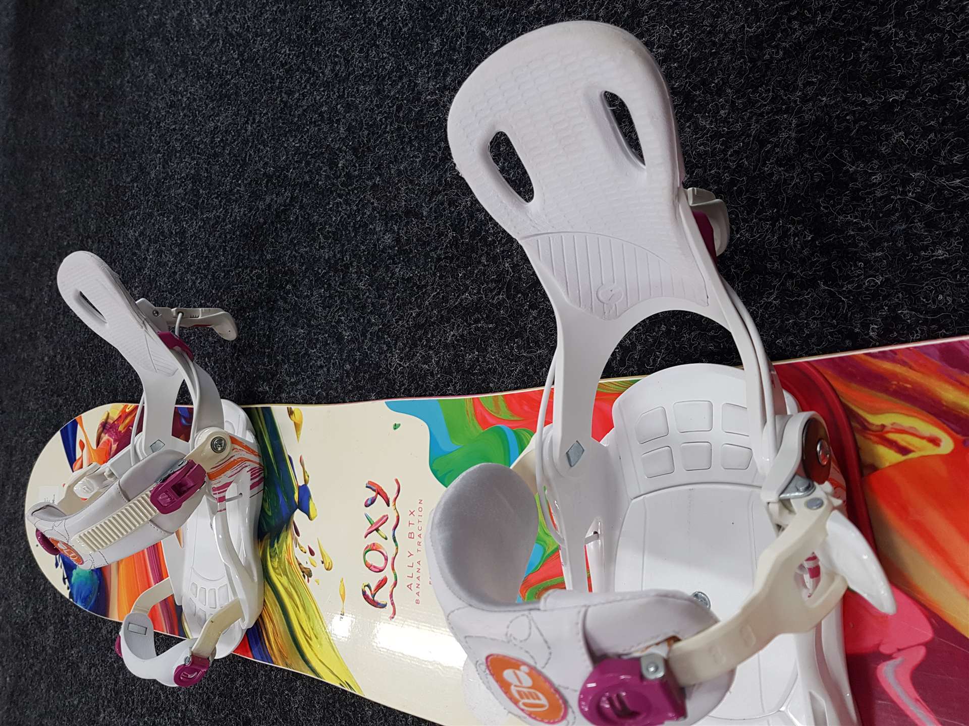 Snowboard ROXY Ally Btx Banana Traction d'occasion + fixations B-Real Fastec taille S