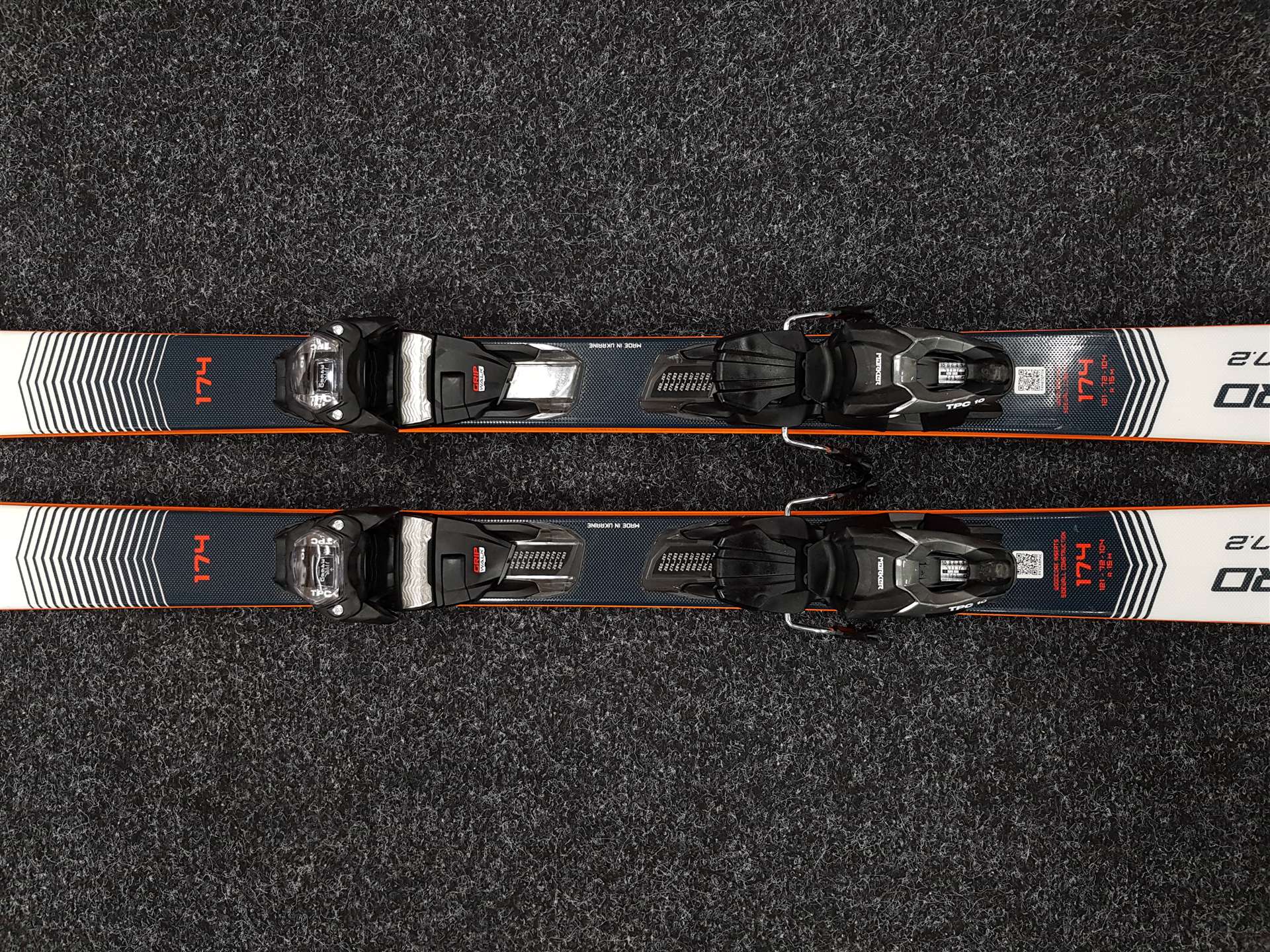 Skis d'occasion BLIZZARD Stormbird 7.2 + fixations Marker TPC 10