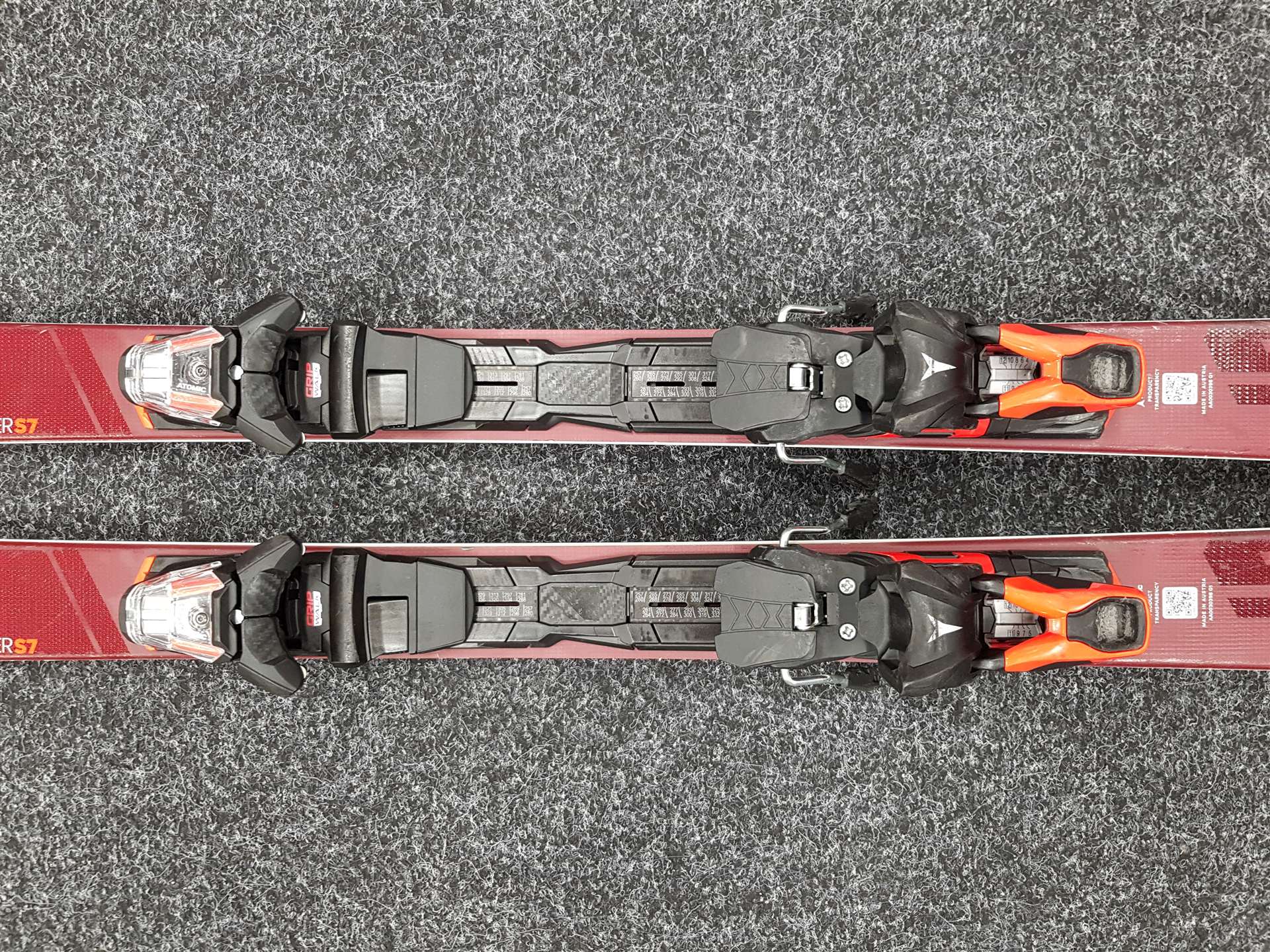 Schiuri ATOMIC Redster S7 folosite + legături Atomic M 12