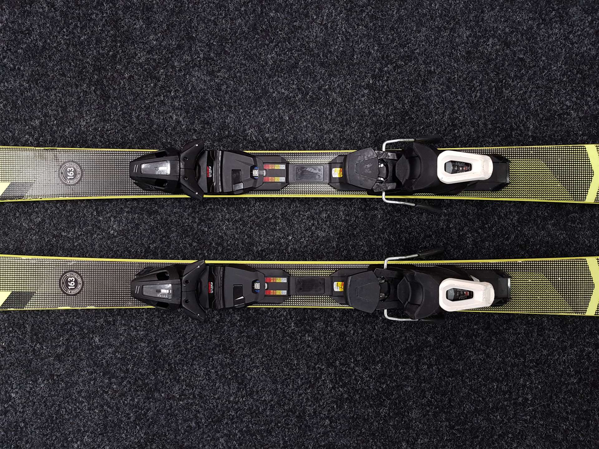 Použité lyže HEAD Shape SX + vázání Tyrolia PR 11