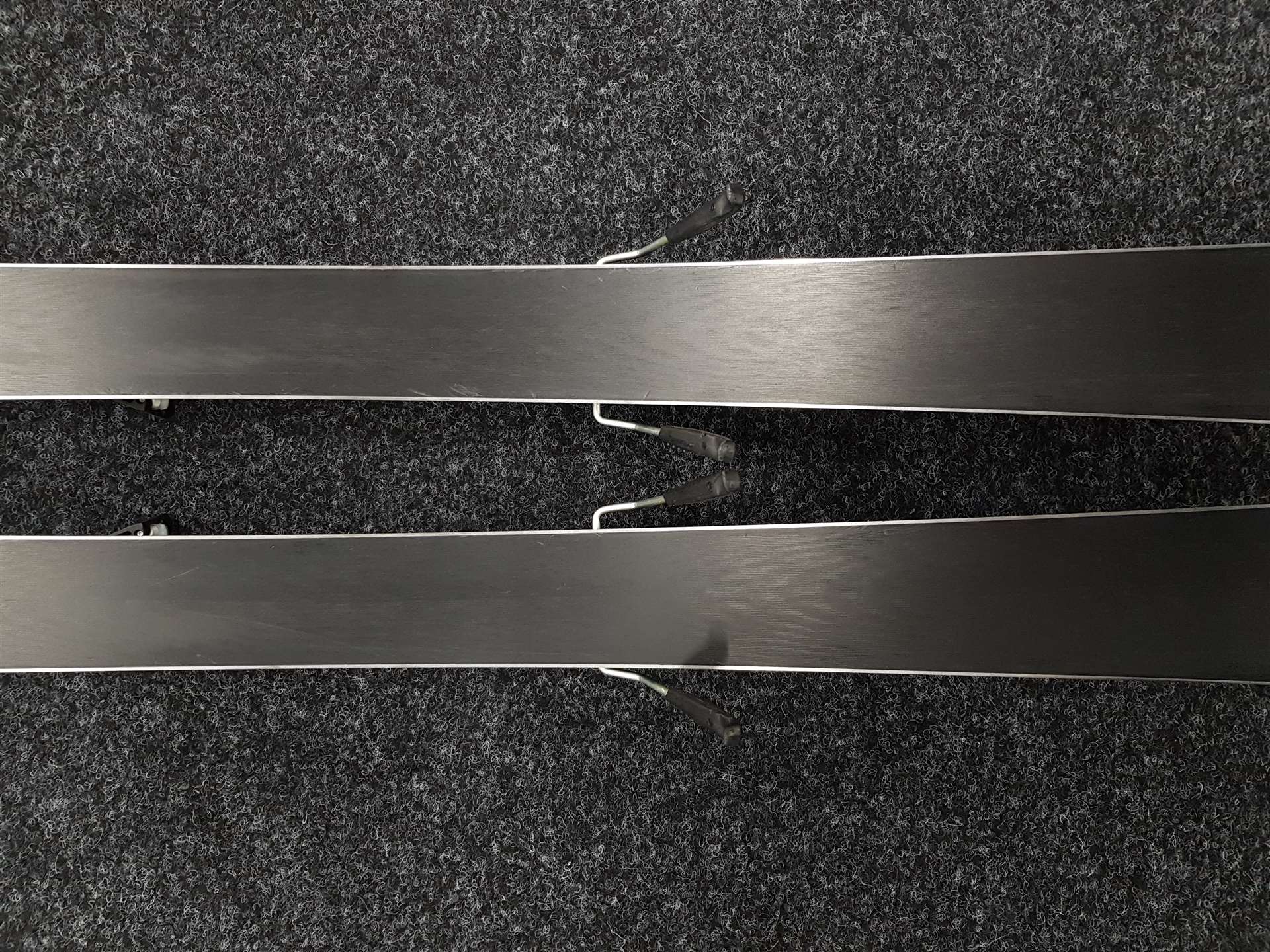 Použité lyže HEAD Shape SX + vázání Tyrolia PR 11