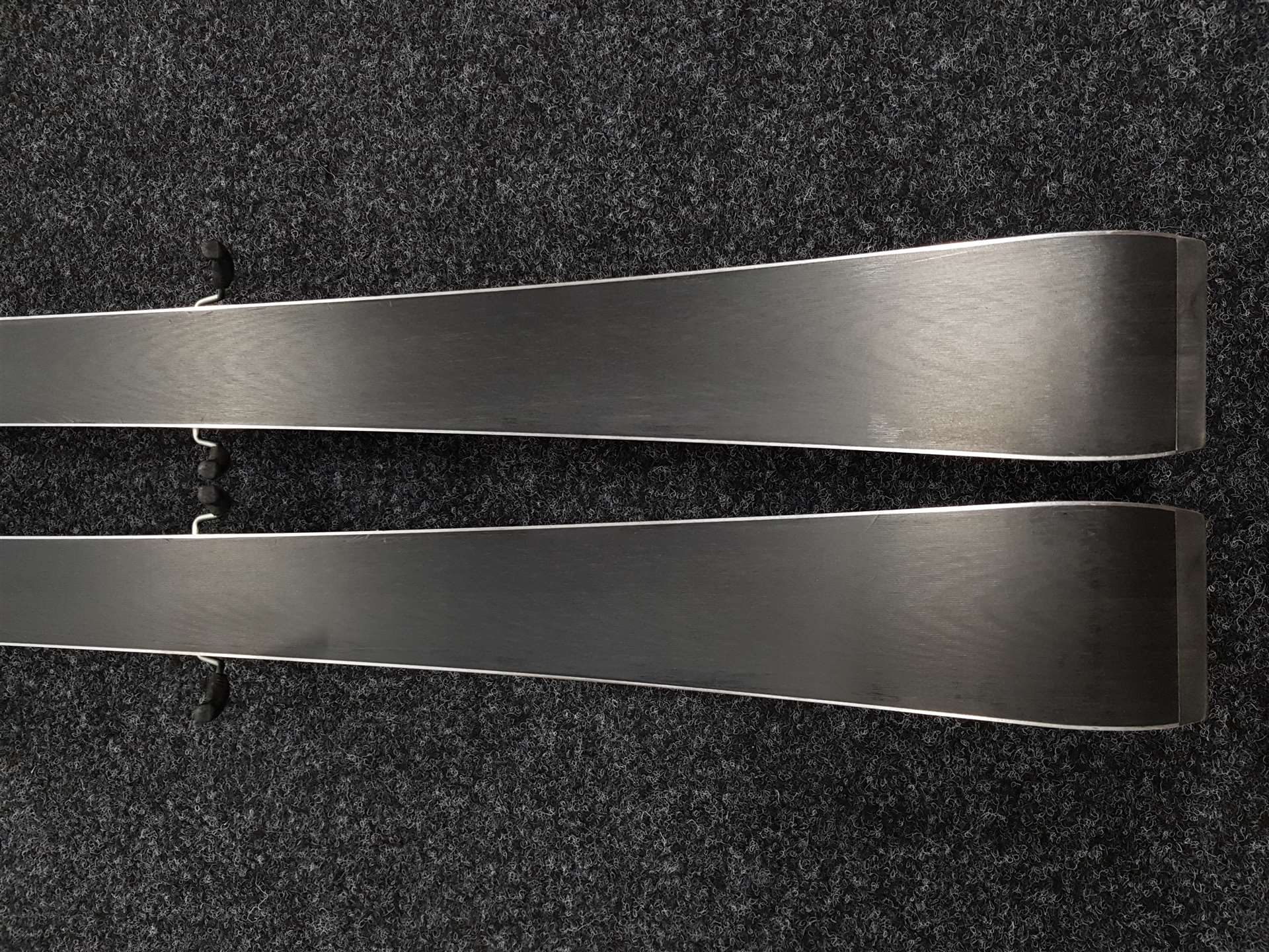 Použité lyže HEAD Shape SX + vázání Tyrolia PR 11