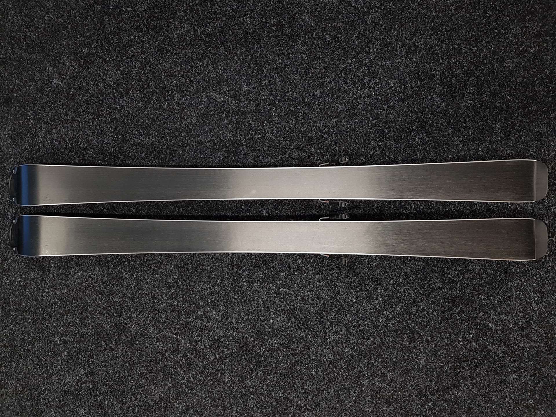 Schiuri VOLKL Racetiger GS folosite + legături Marker 4.5