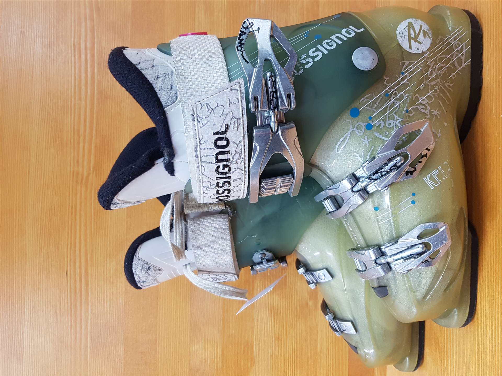 Clăpari de schi ROSSIGNOL Kelia second-hand