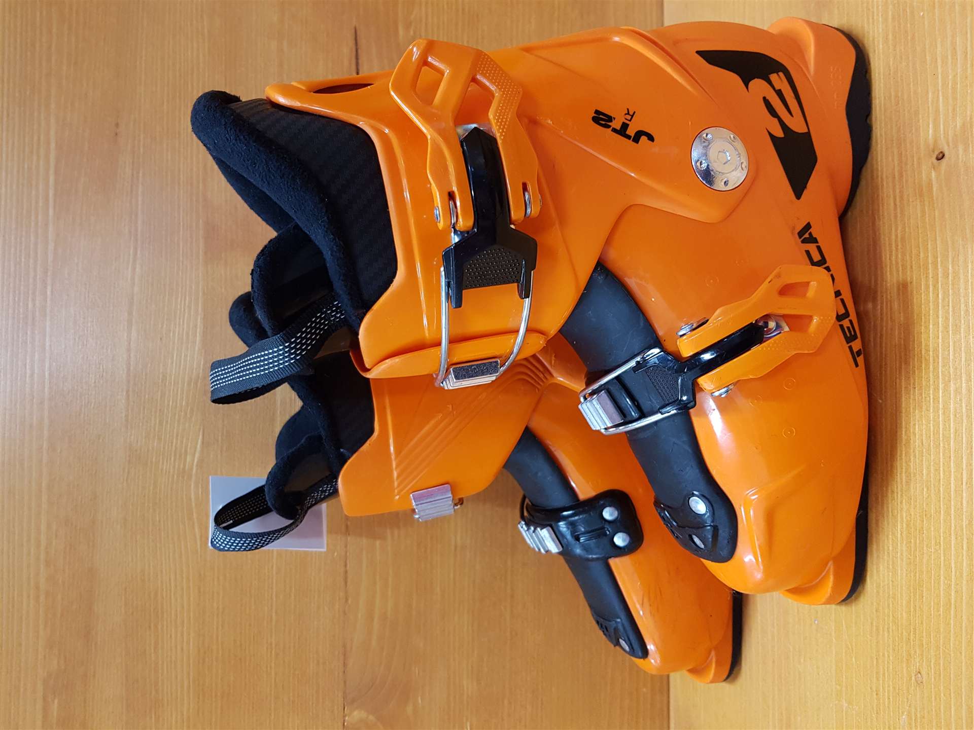Použité lyžiarky TECNICA JT2 R