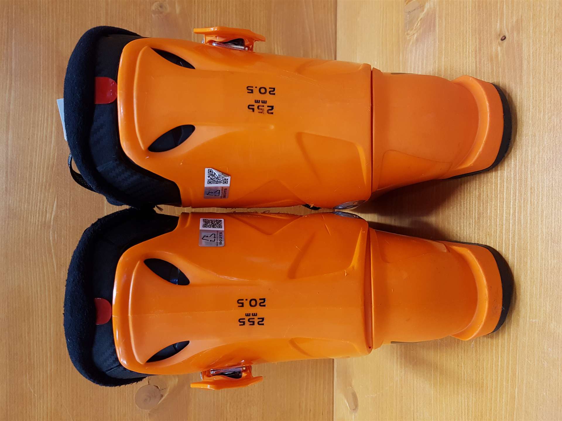 Použité lyžiarky TECNICA JT2 R