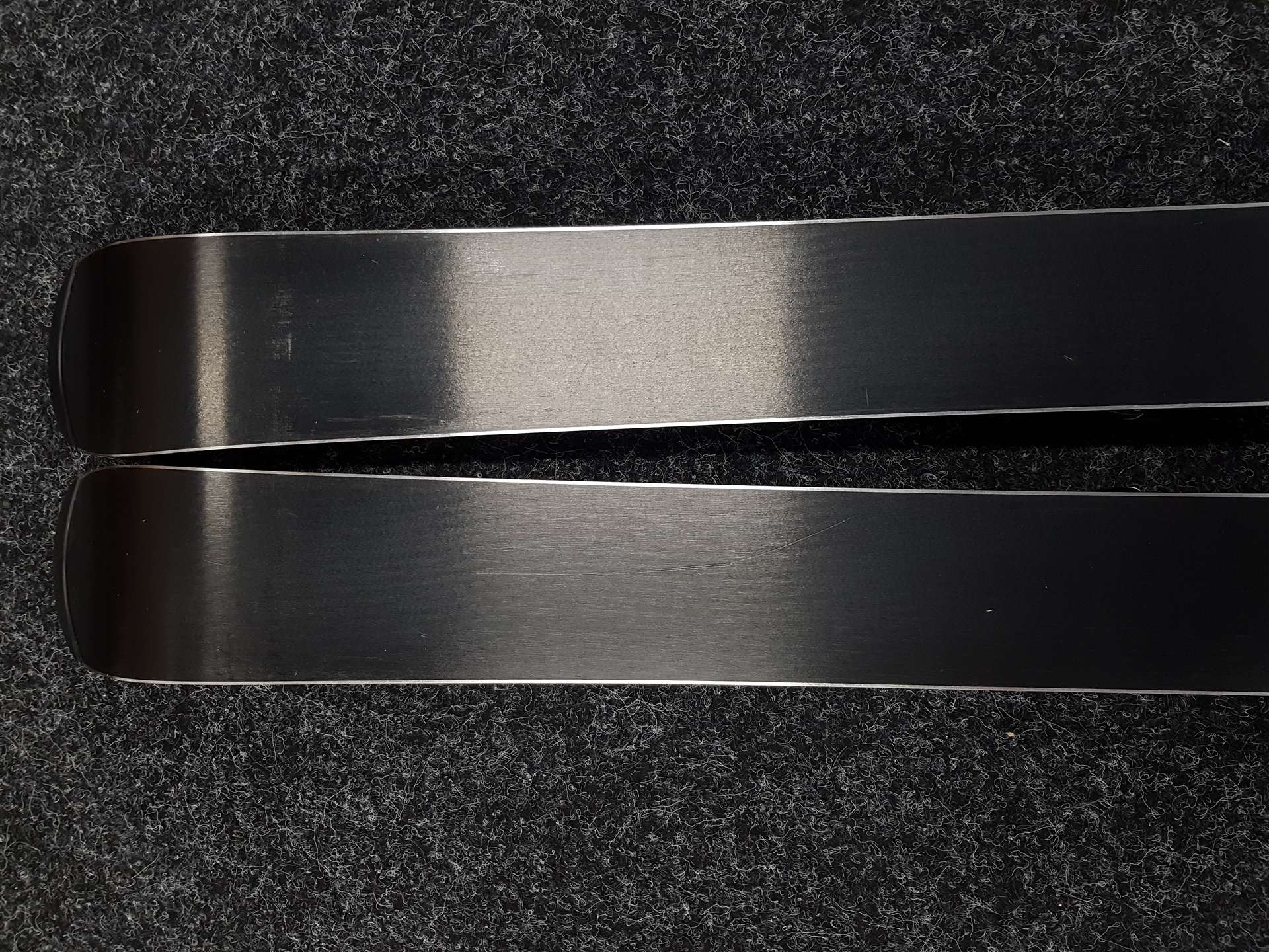 Esquís infantiles FISCHER Ranger usados + fijaciones Fischer FJ 4.5