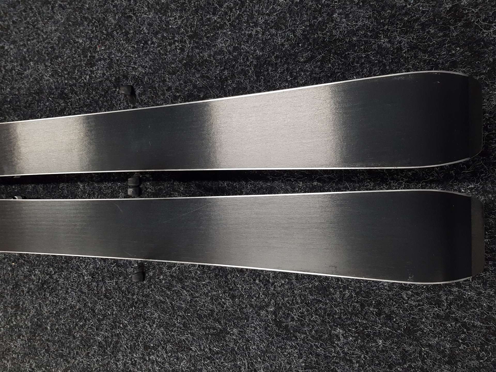 Esquís infantiles FISCHER Ranger usados + fijaciones Fischer FJ 4.5