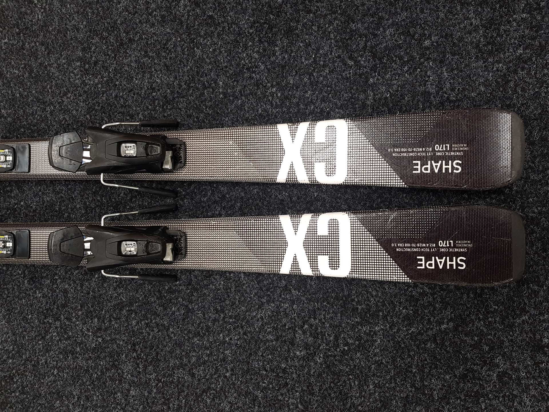 Použité lyže HEAD Shape CX + vázání Head 9.0