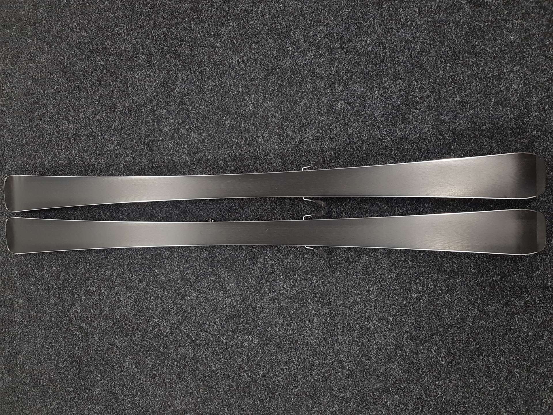 Použité lyže HEAD Shape CX + vázání Head 9.0