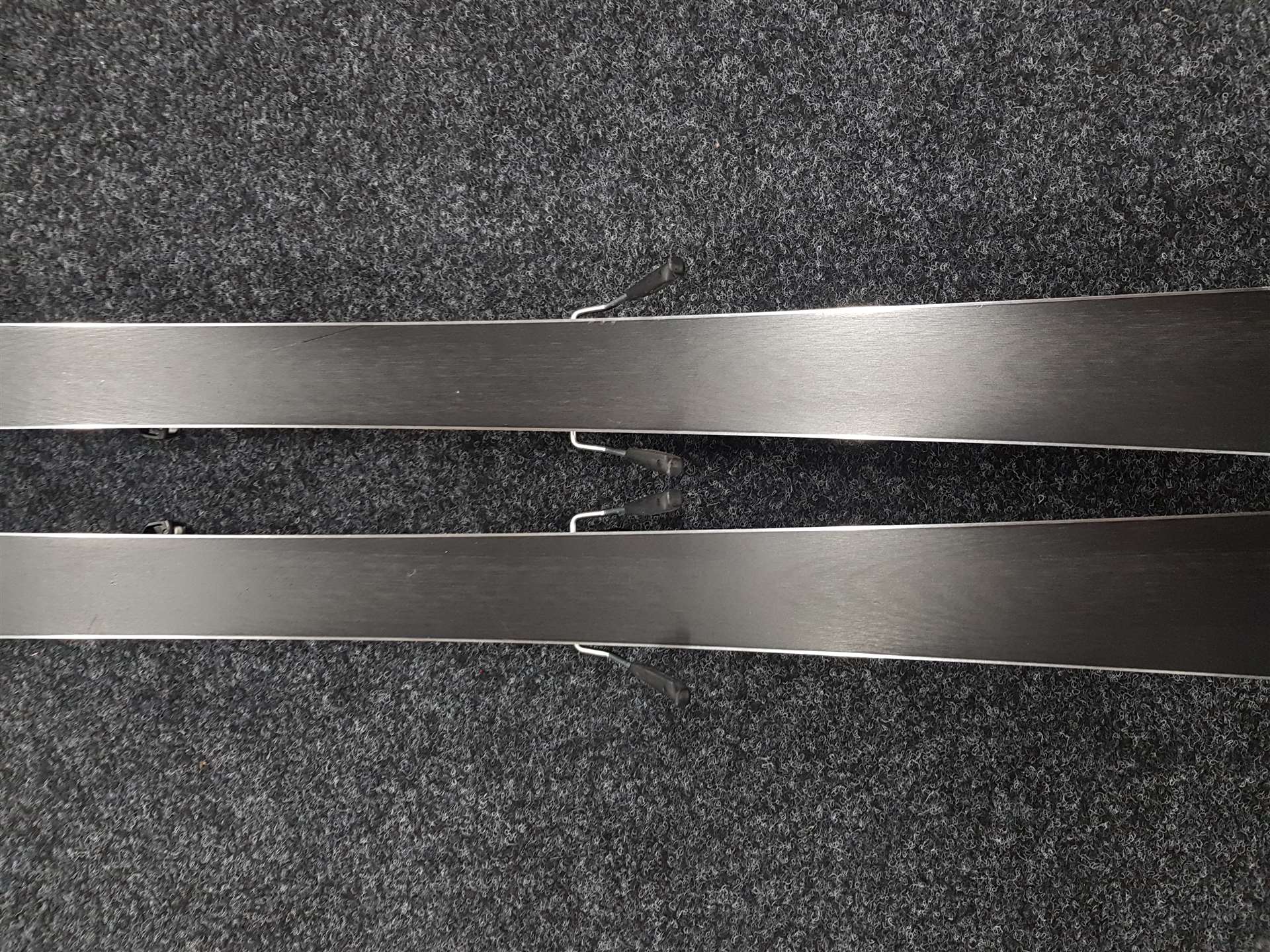 Použité lyže HEAD Shape CX + vázání Head 9.0