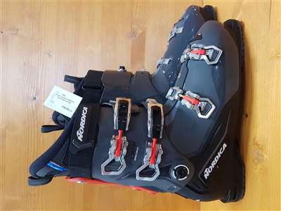 Clăpari schi second-hand NORDICA Sport Machine R90