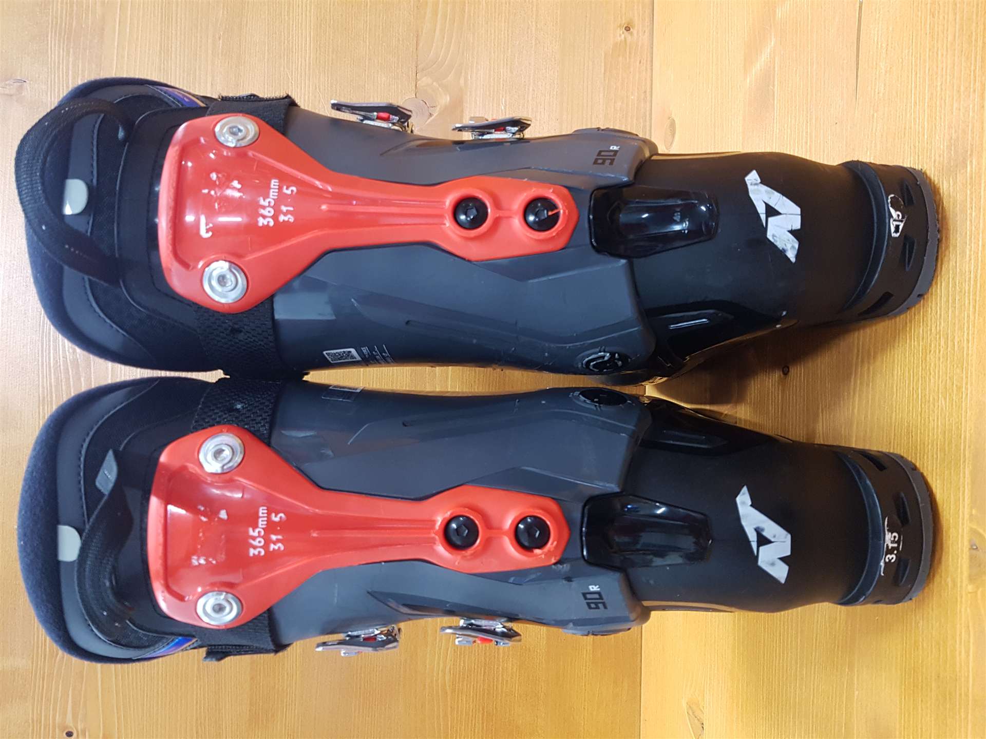 Použité lyžiarky NORDICA Sport Machine R90