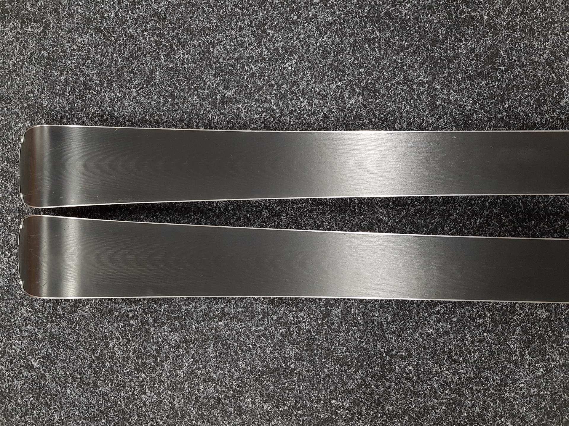 Gebrauchte ROSSIGNOL React 6 Compact Ski + Look Xpress 11 Bindungen