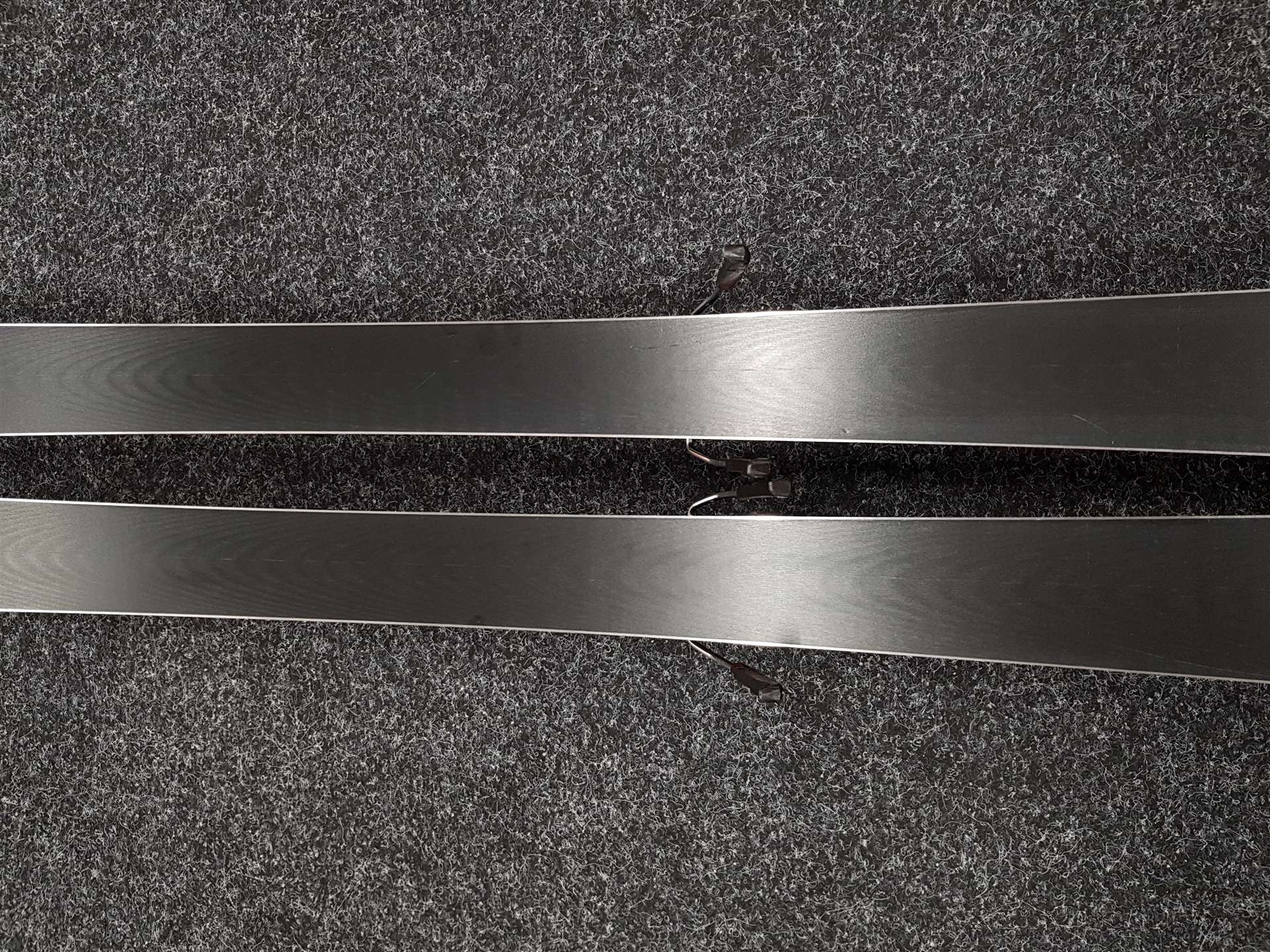 Gebrauchte ROSSIGNOL React 6 Compact Ski + Look Xpress 11 Bindungen