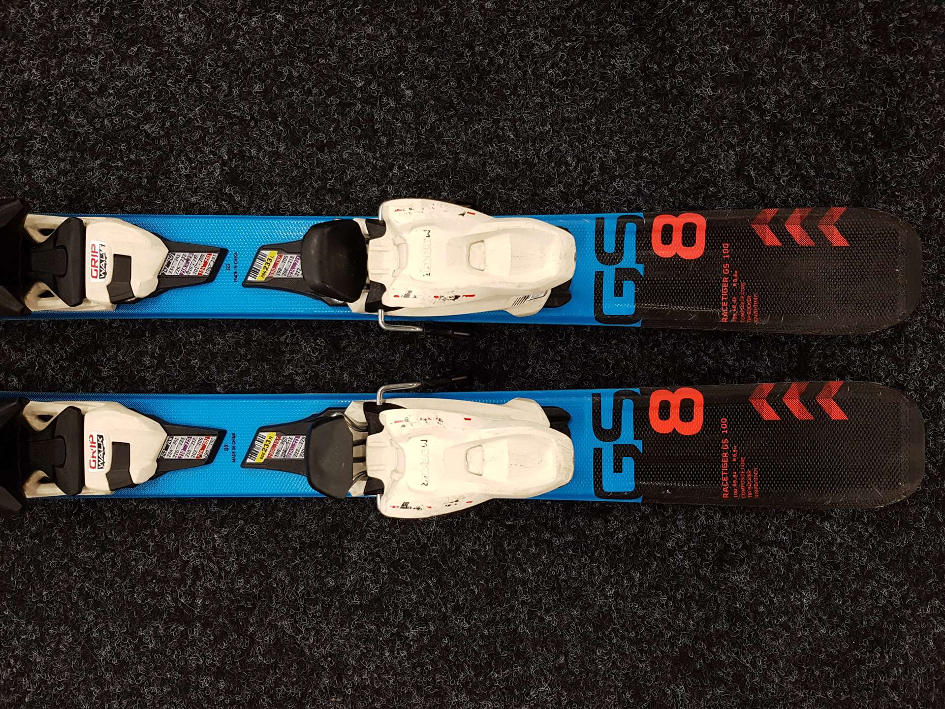 Schiuri VOLKL Racetiger GS 8 folosite + legături Marker 4.5