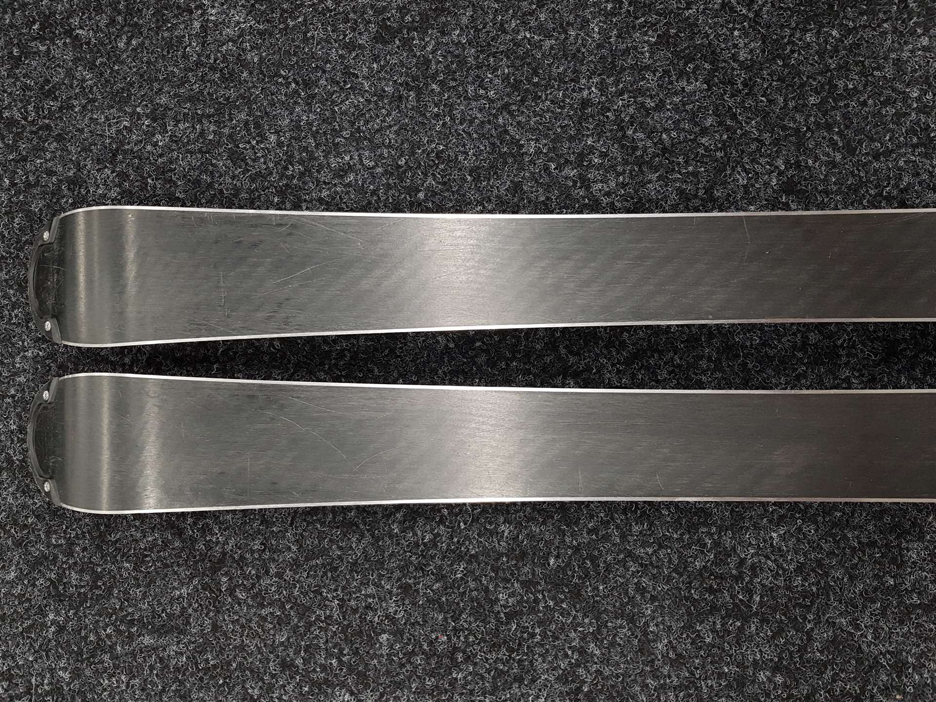 Schiuri VOLKL Racetiger GS 8 folosite + legături Marker 4.5