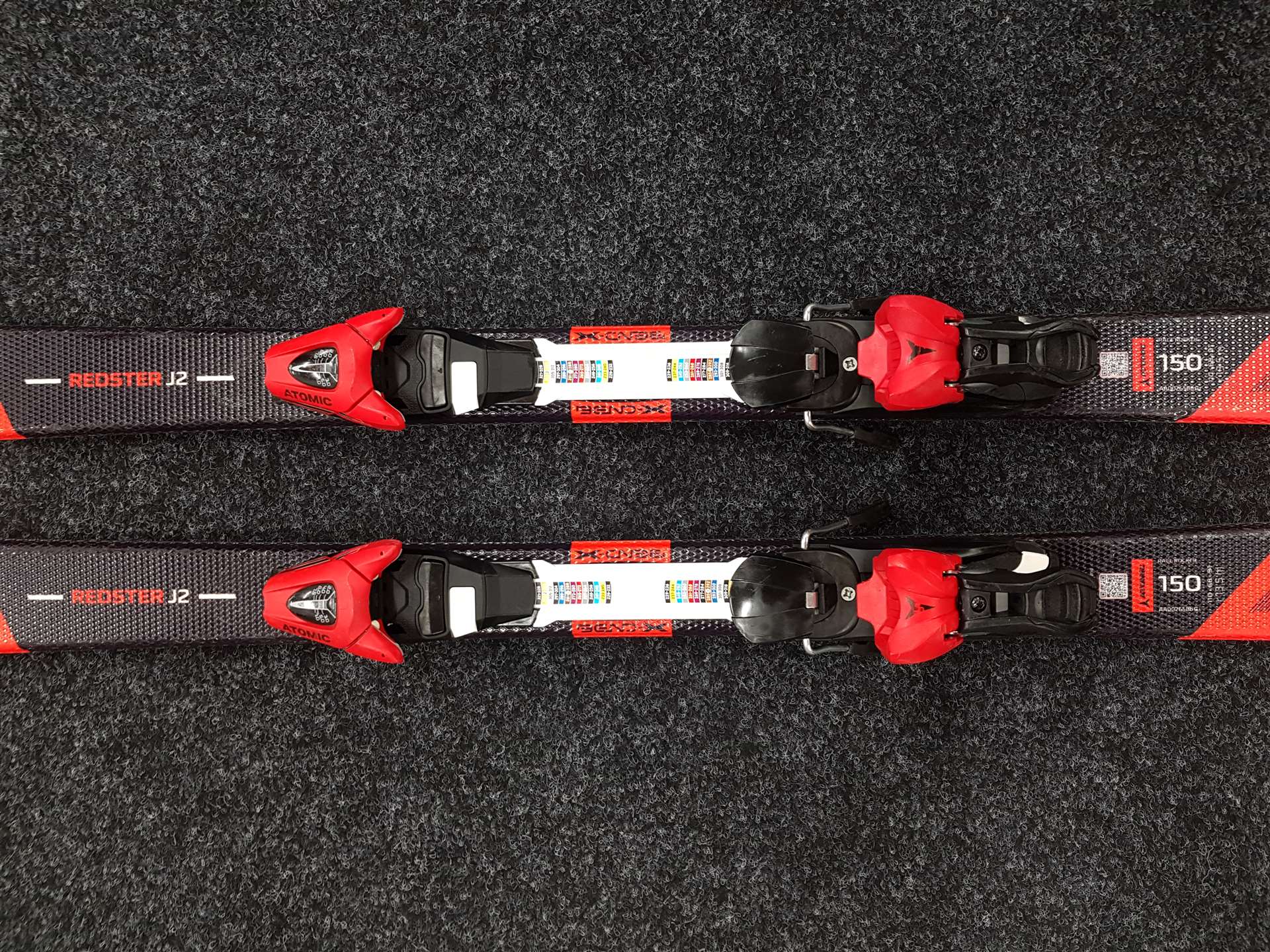 Použité lyže ATOMIC Redster J2 + vázání Atomic L7