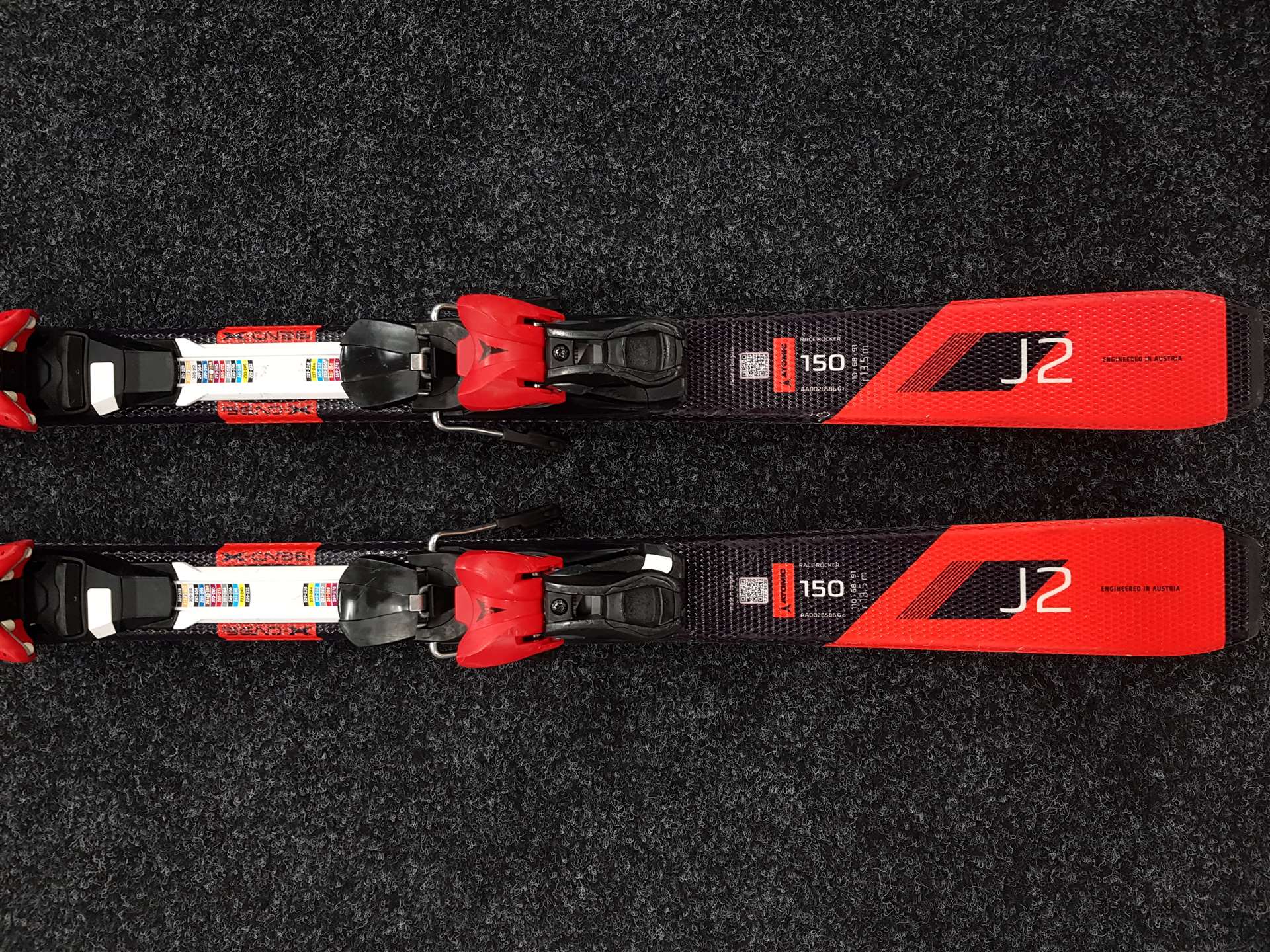 Použité lyže ATOMIC Redster J2 + vázání Atomic L7