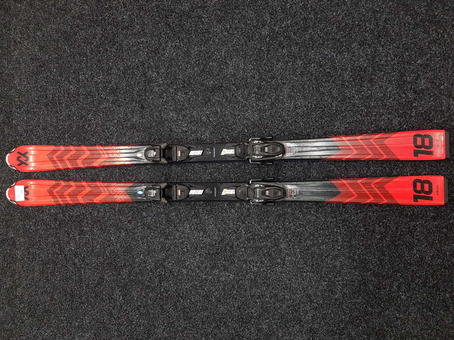 Použité lyže VOLKL Racetiger JR + vázání Marker 7.0