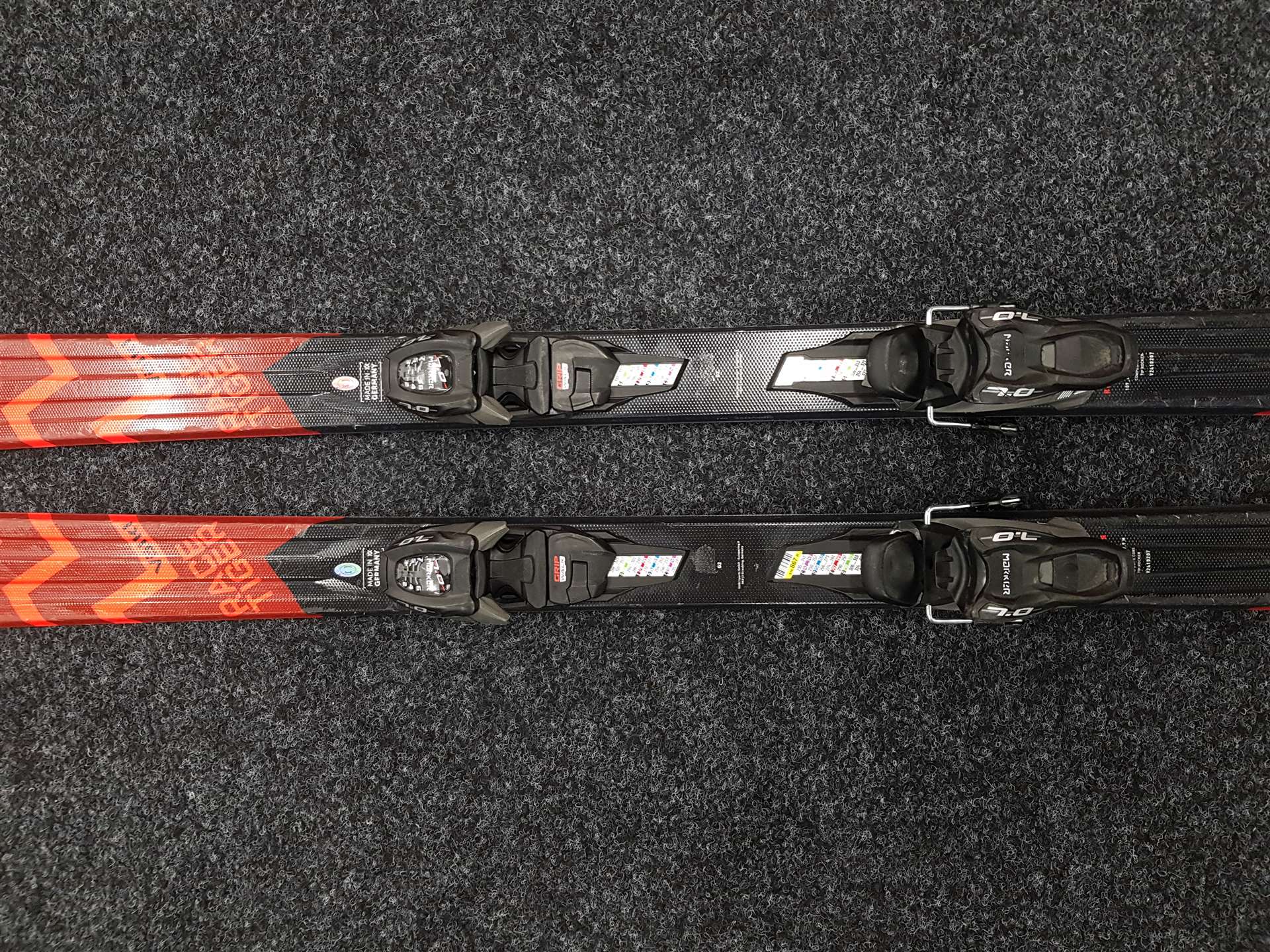 Použité lyže VOLKL Racetiger JR + vázání Marker 7.0