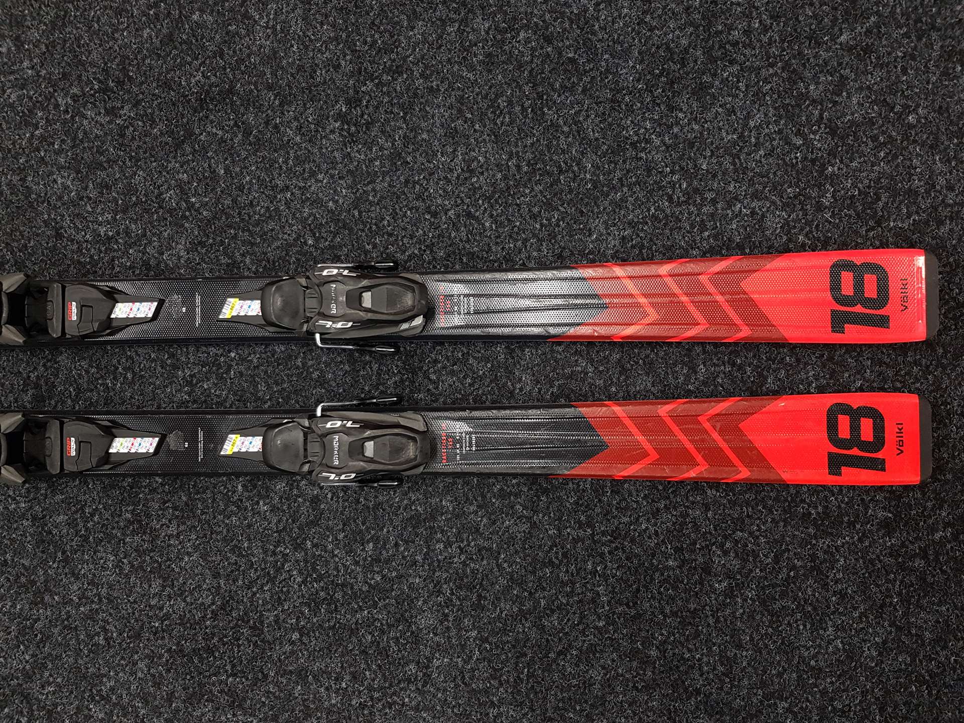 Použité lyže VOLKL Racetiger JR + vázání Marker 7.0
