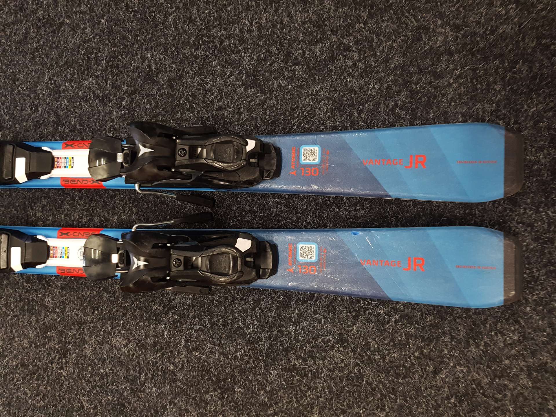 Sci da sci usati per bambini modello ATOMIC Vantage JR + attacchi Atomic 7.5