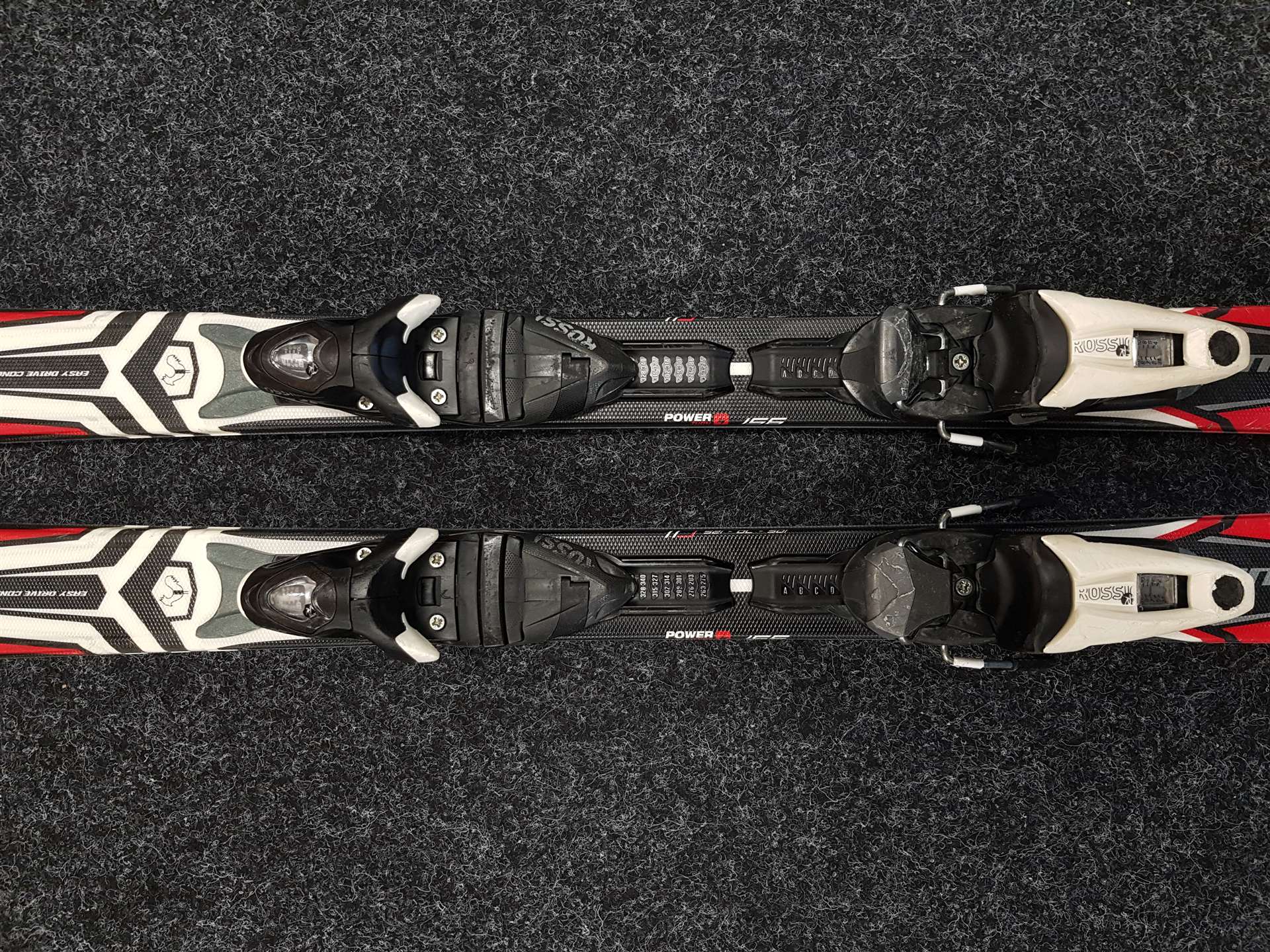 Skis ROSSIGNOL PURSUIT d'occasion + fixations Rossignol 110