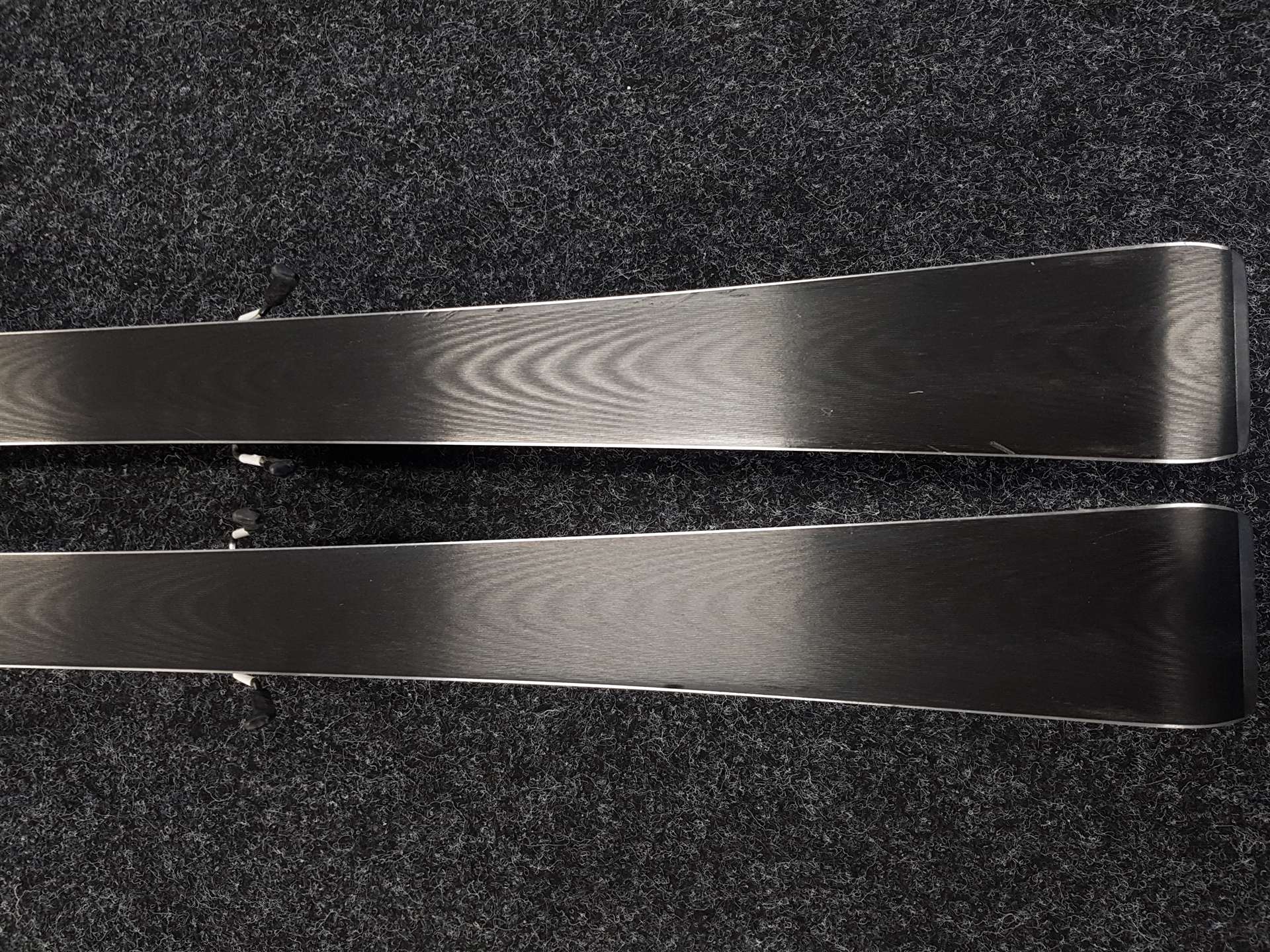 Skis ROSSIGNOL PURSUIT d'occasion + fixations Rossignol 110