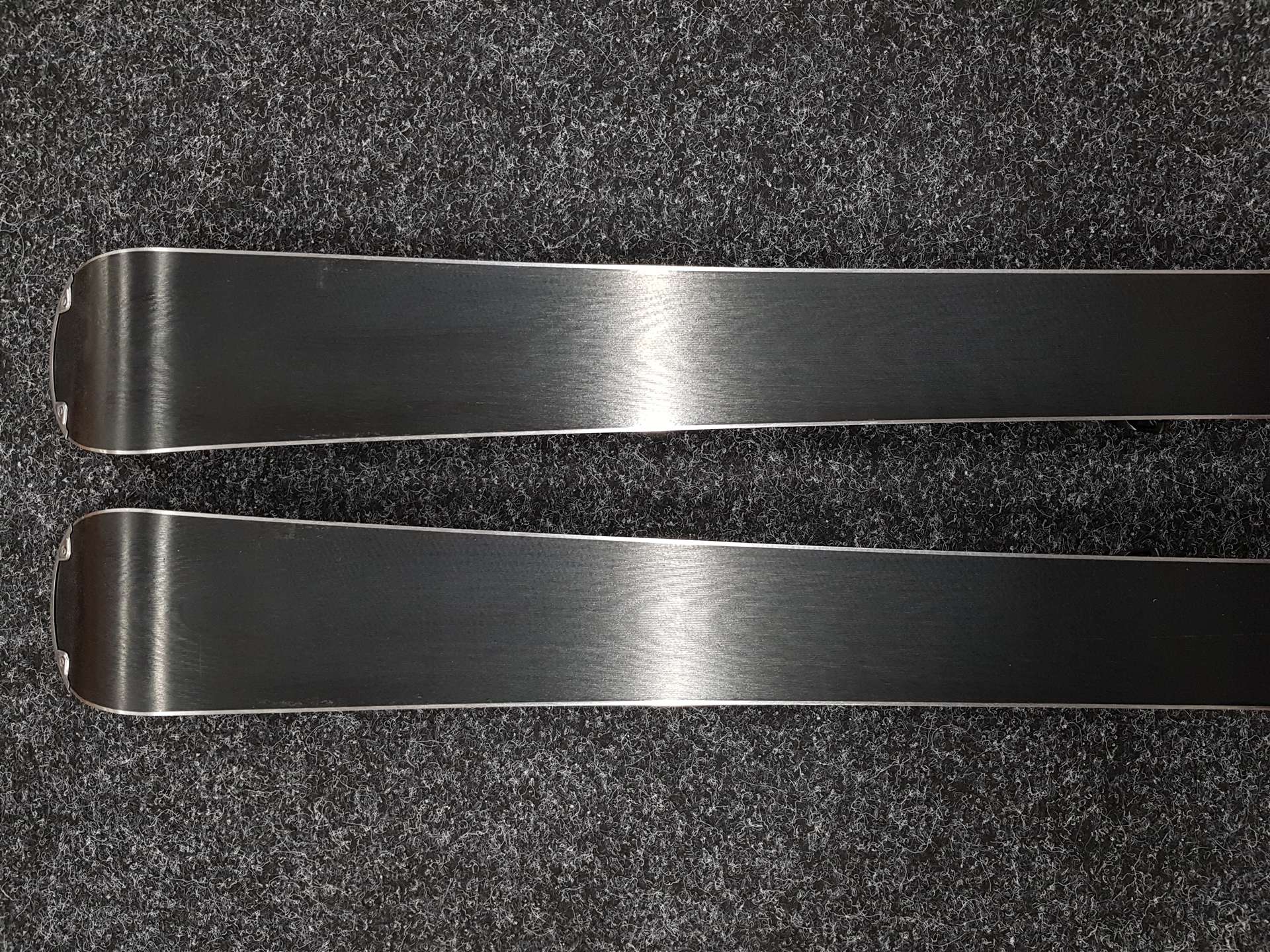Esquís usados ELAN Element 74 + fijaciones Elan EL 9