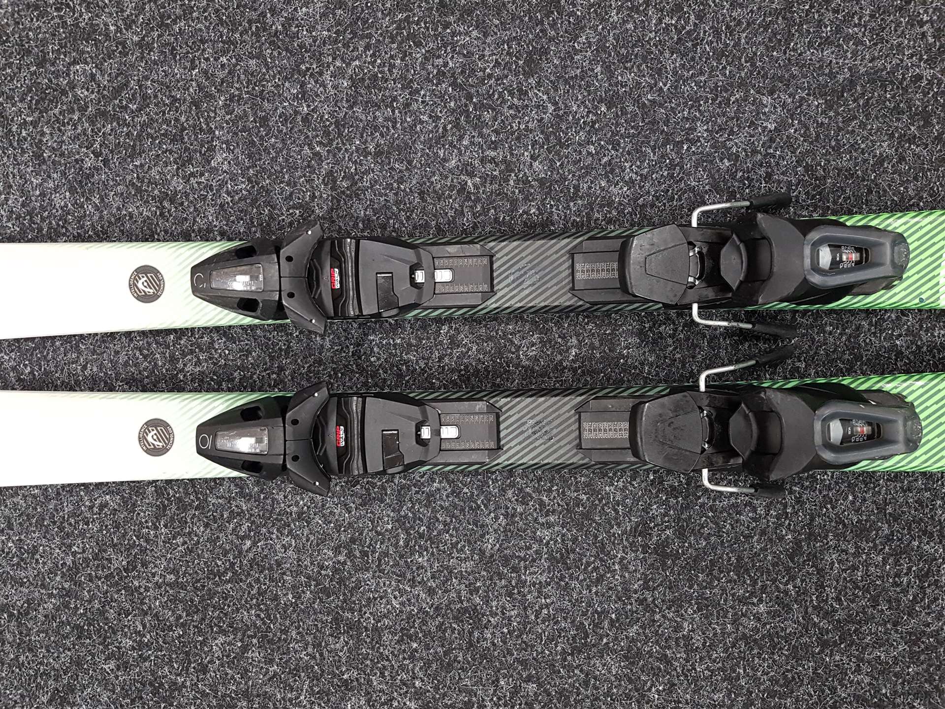Použité lyže HEAD Shape 3.0 + viazanie Tyrolia 10