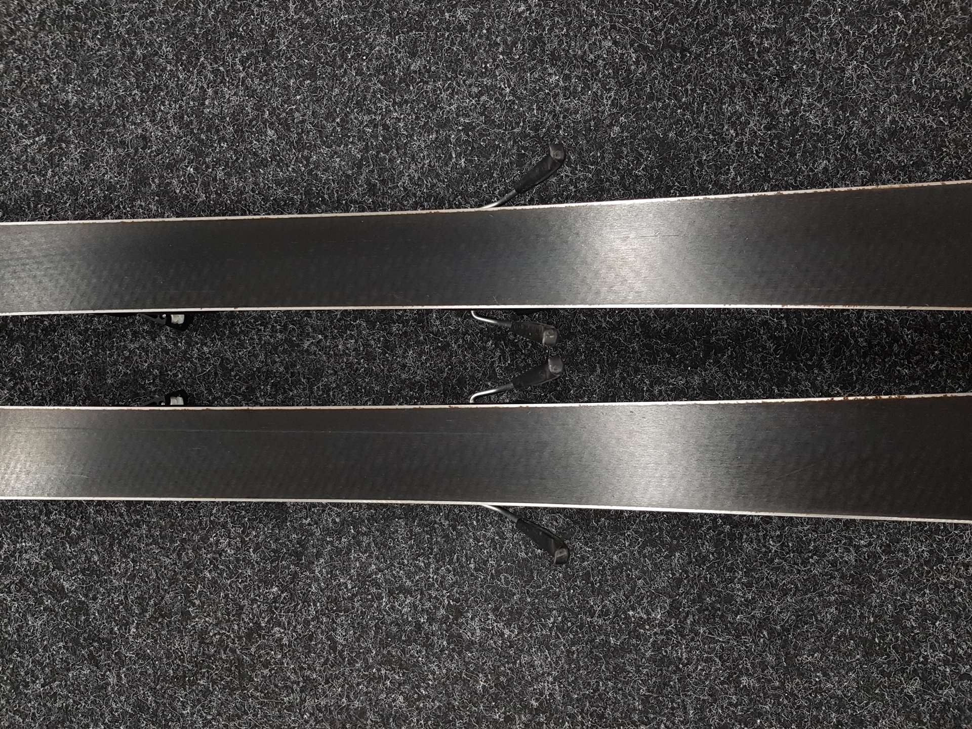 Gebrauchte FISCHER RC 4 PRO Ski + Fischer RS 10 Bindungen