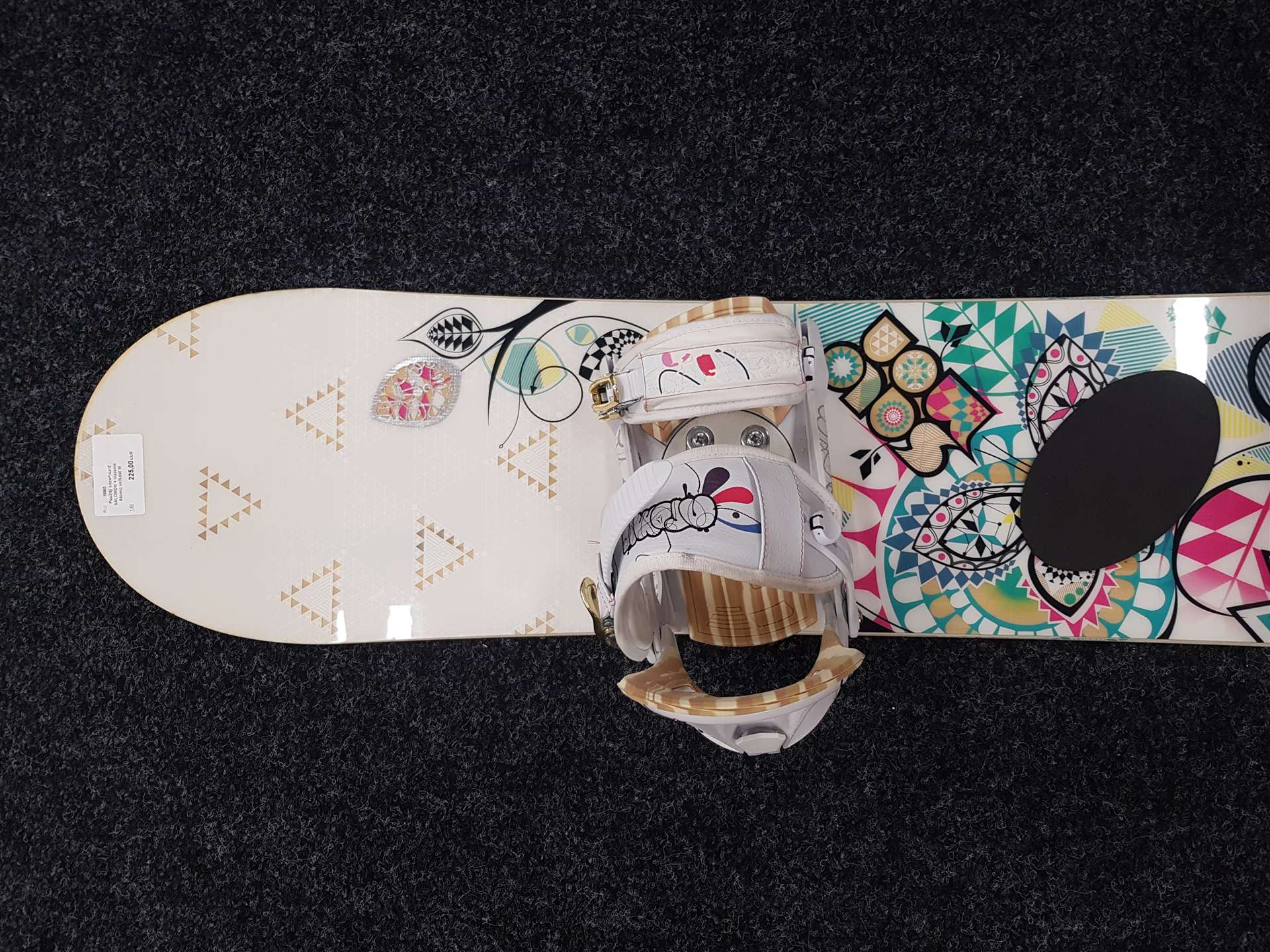 Použitý snowboard SALOMON + viazanie Atomic veľkosť M