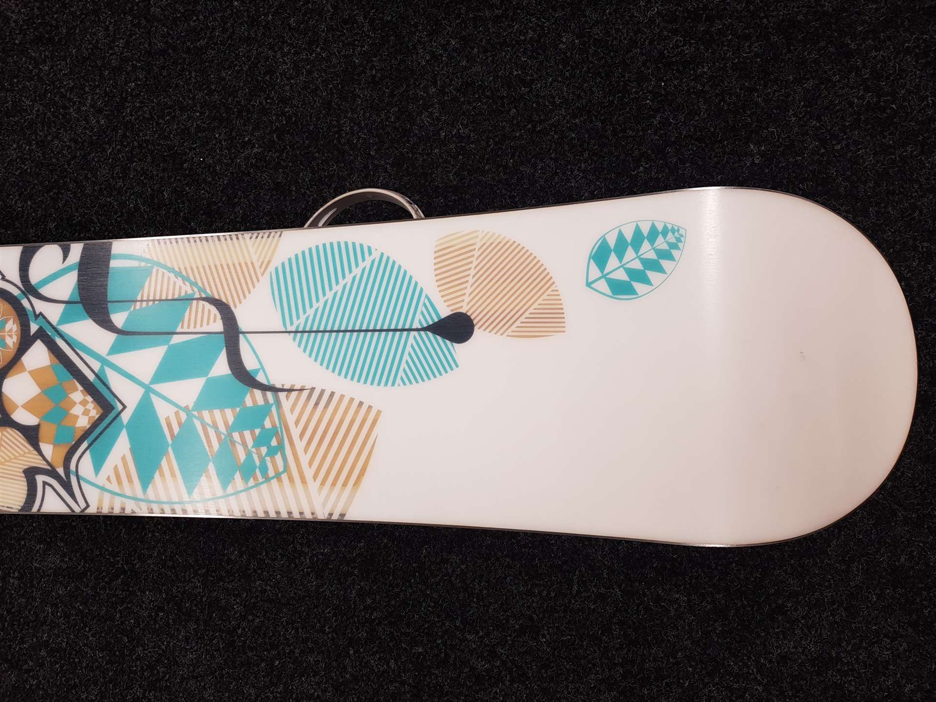 Použitý snowboard SALOMON + viazanie Atomic veľkosť M