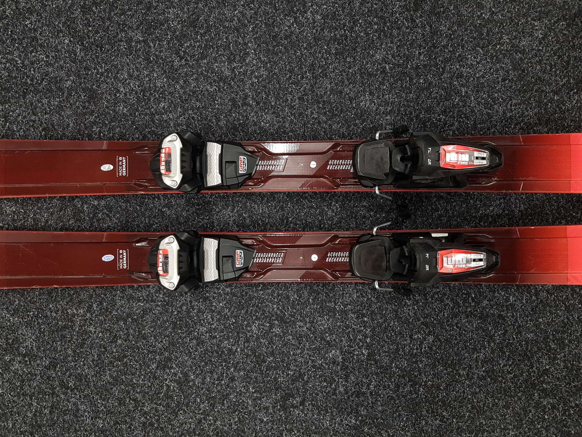 Schiuri VOLKL Deacon Lowride folosite + legături Marker Low Ride XL 13