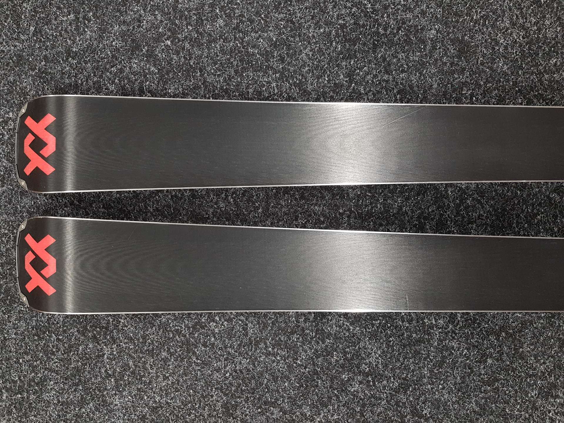 Schiuri VOLKL Deacon Lowride folosite + legături Marker Low Ride XL 13