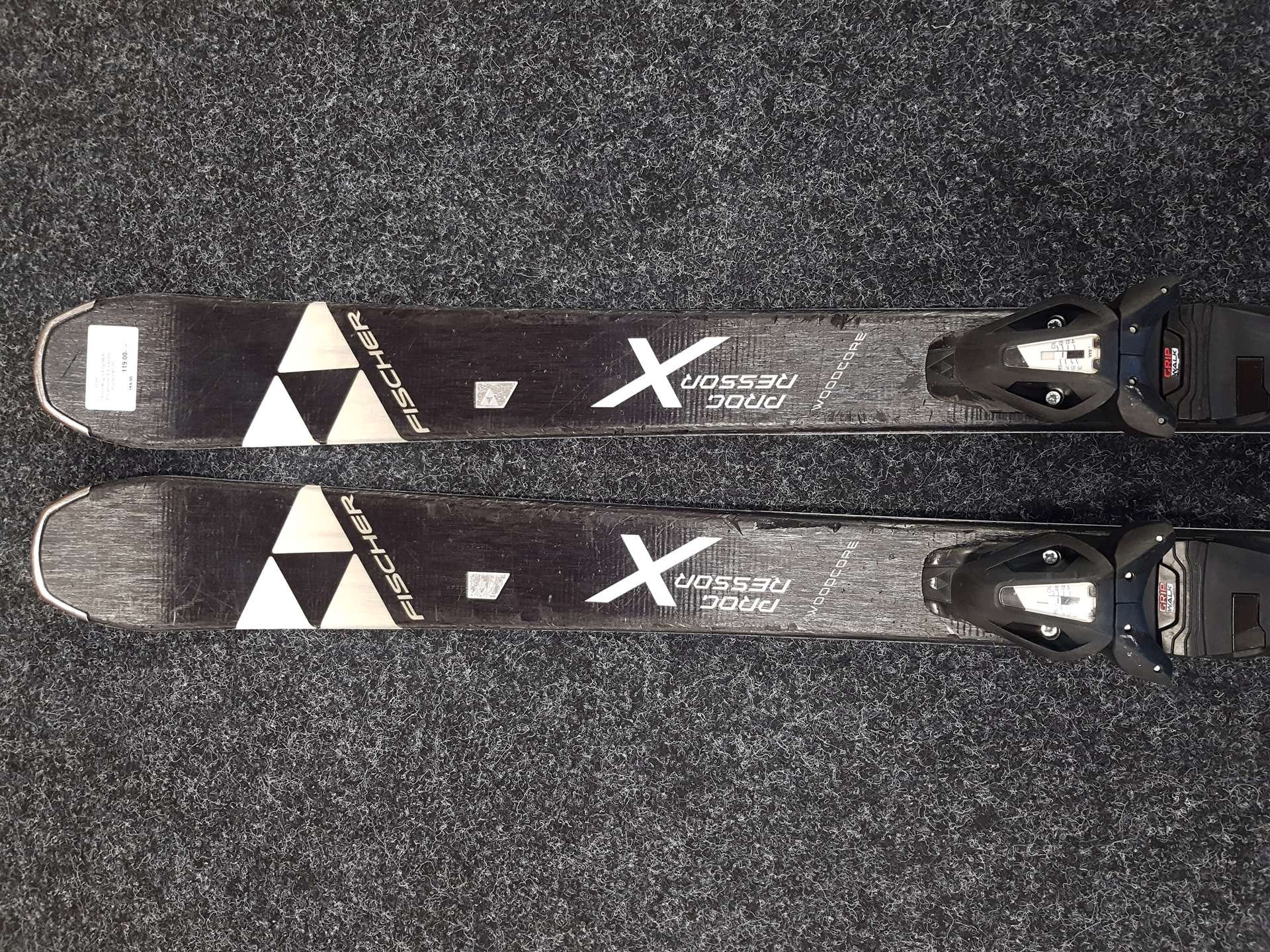 Použité lyže FISCHER Progressor X + viazanie Fischer RS 10