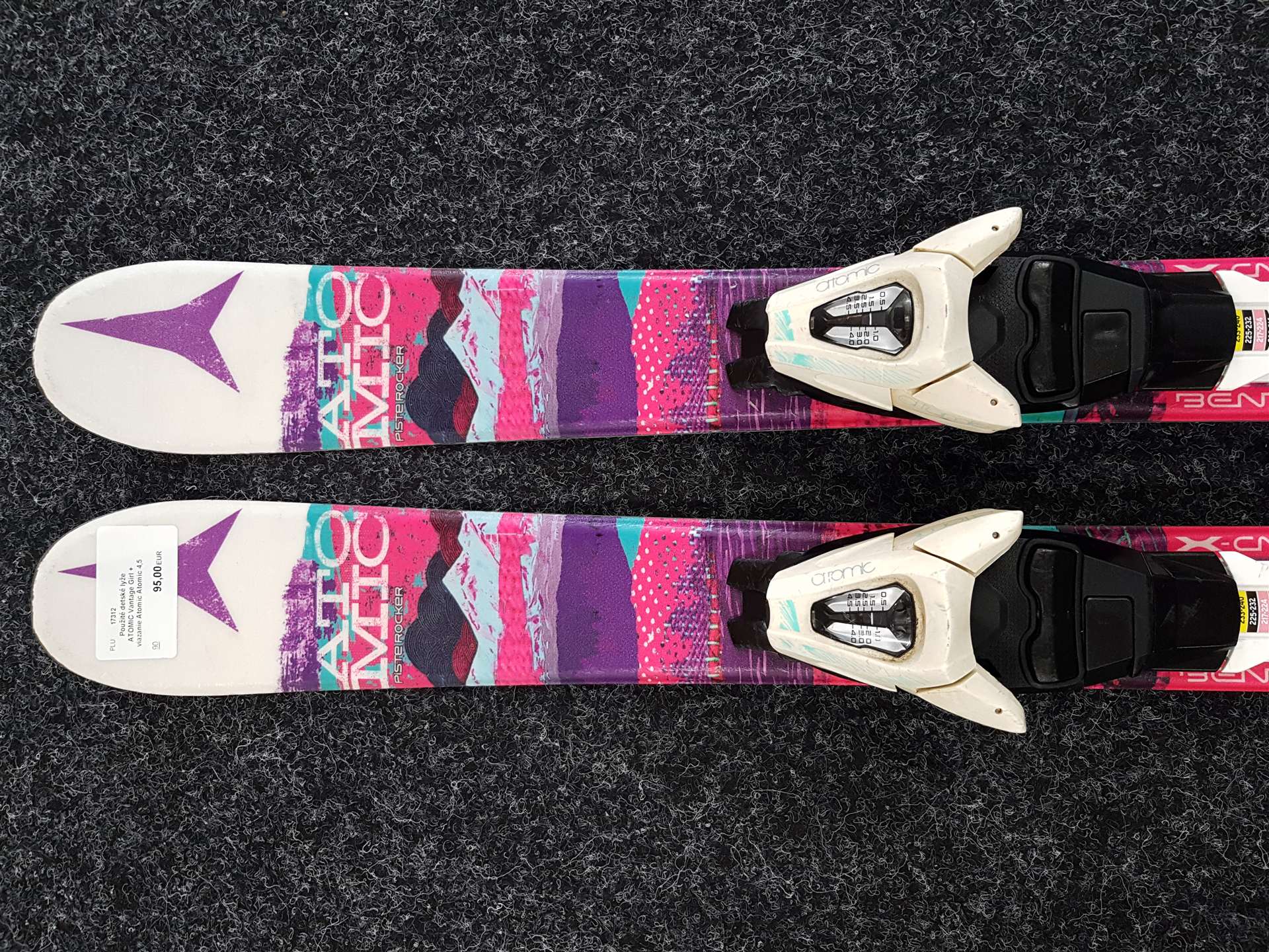 Skis enfant ATOMIC Vantage Girl d'occasion + fixations Atomic 4.5