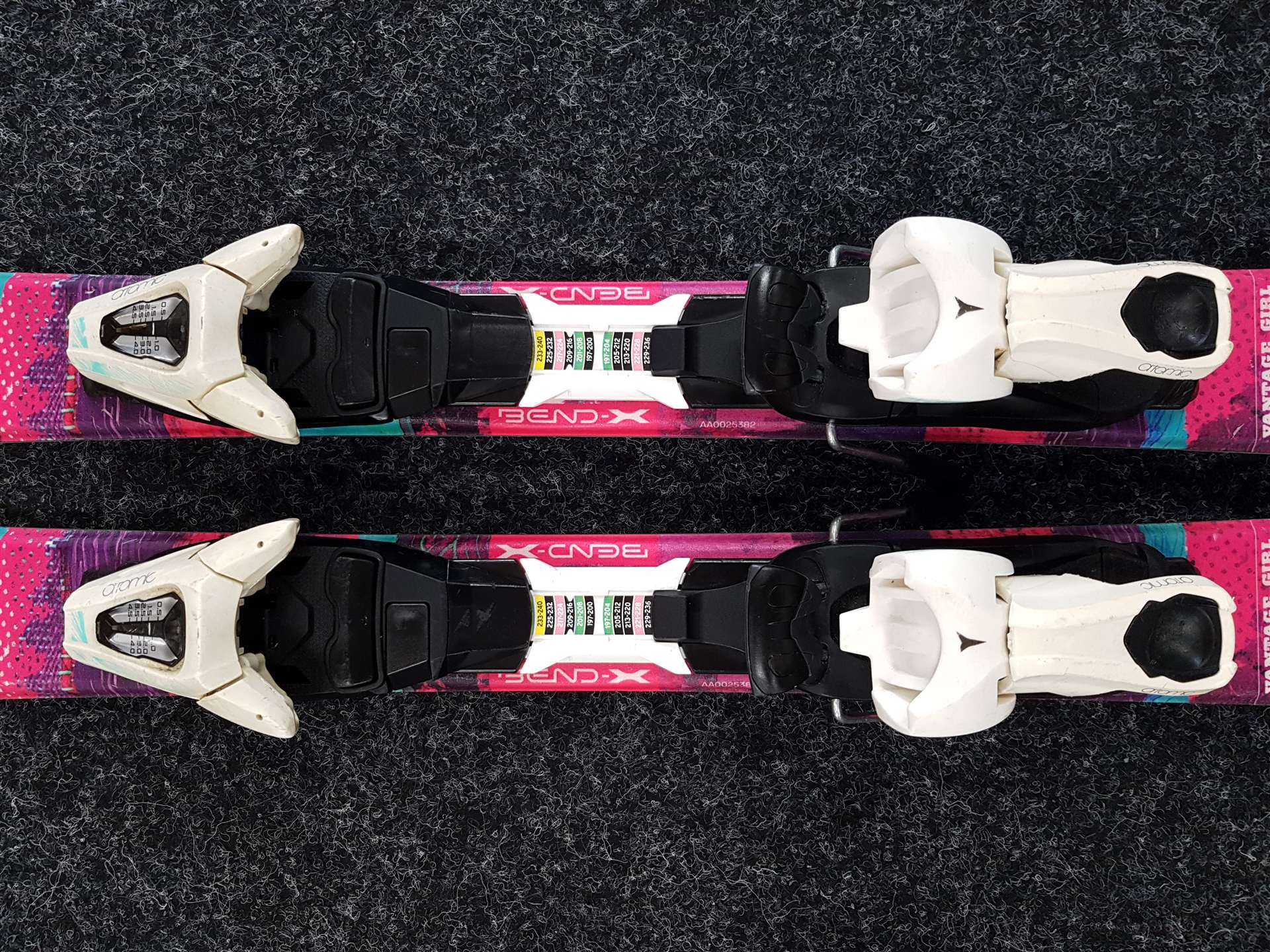 Skis enfant ATOMIC Vantage Girl d'occasion + fixations Atomic 4.5